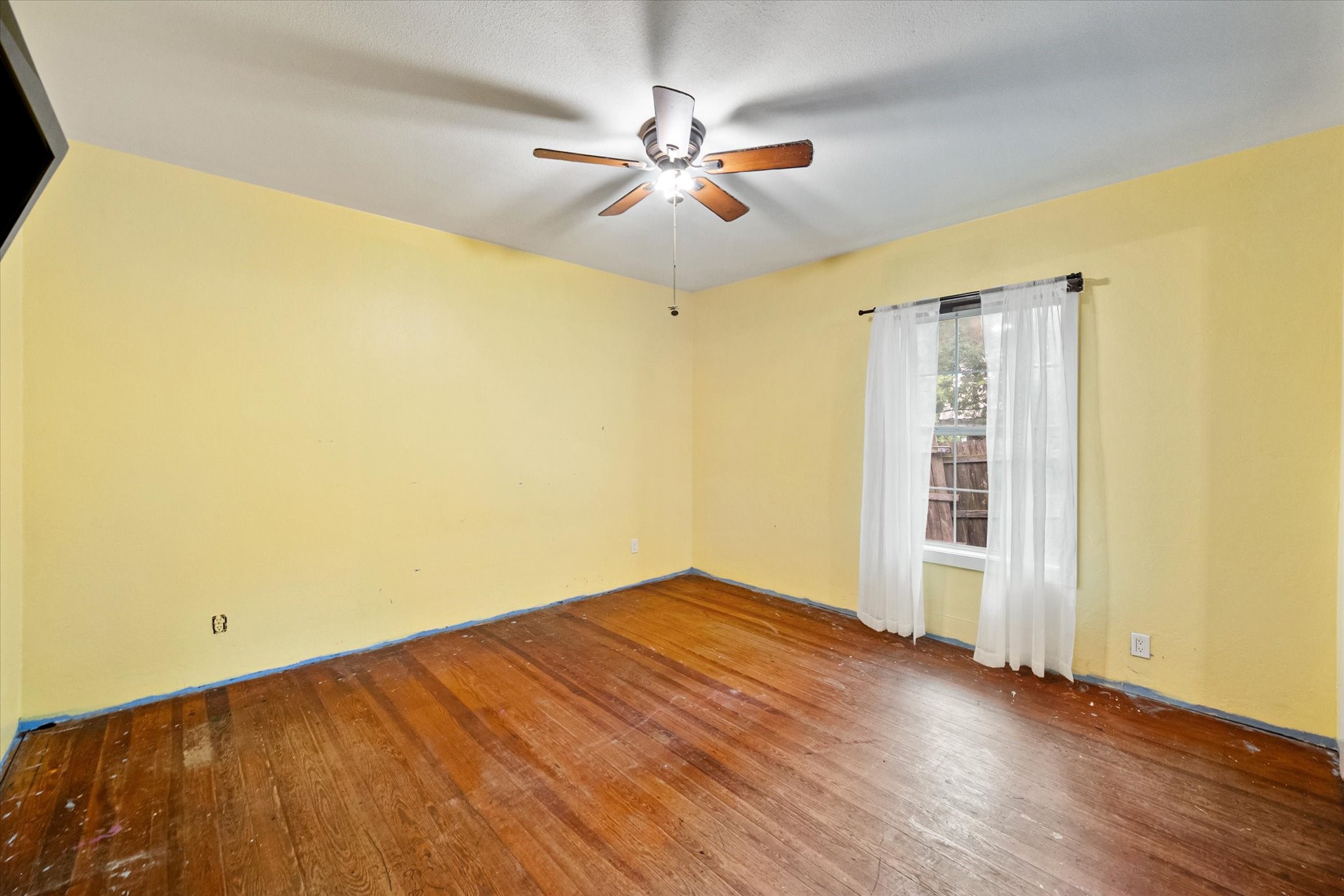 2001 N Beaton Street Corsicana TX 75110