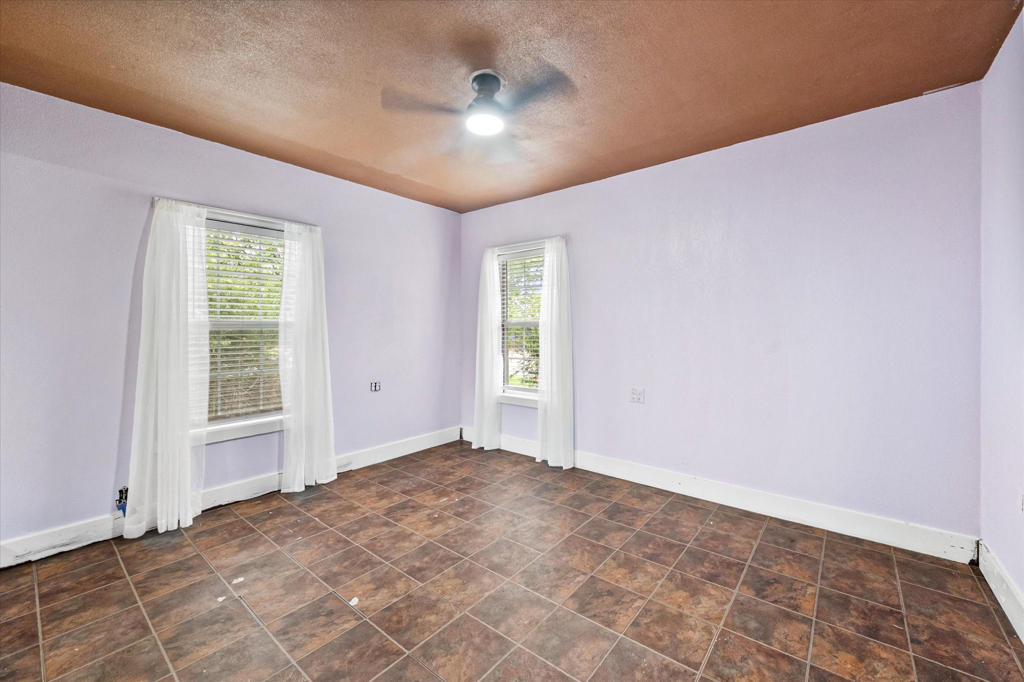 2001 N Beaton Street Corsicana TX 75110