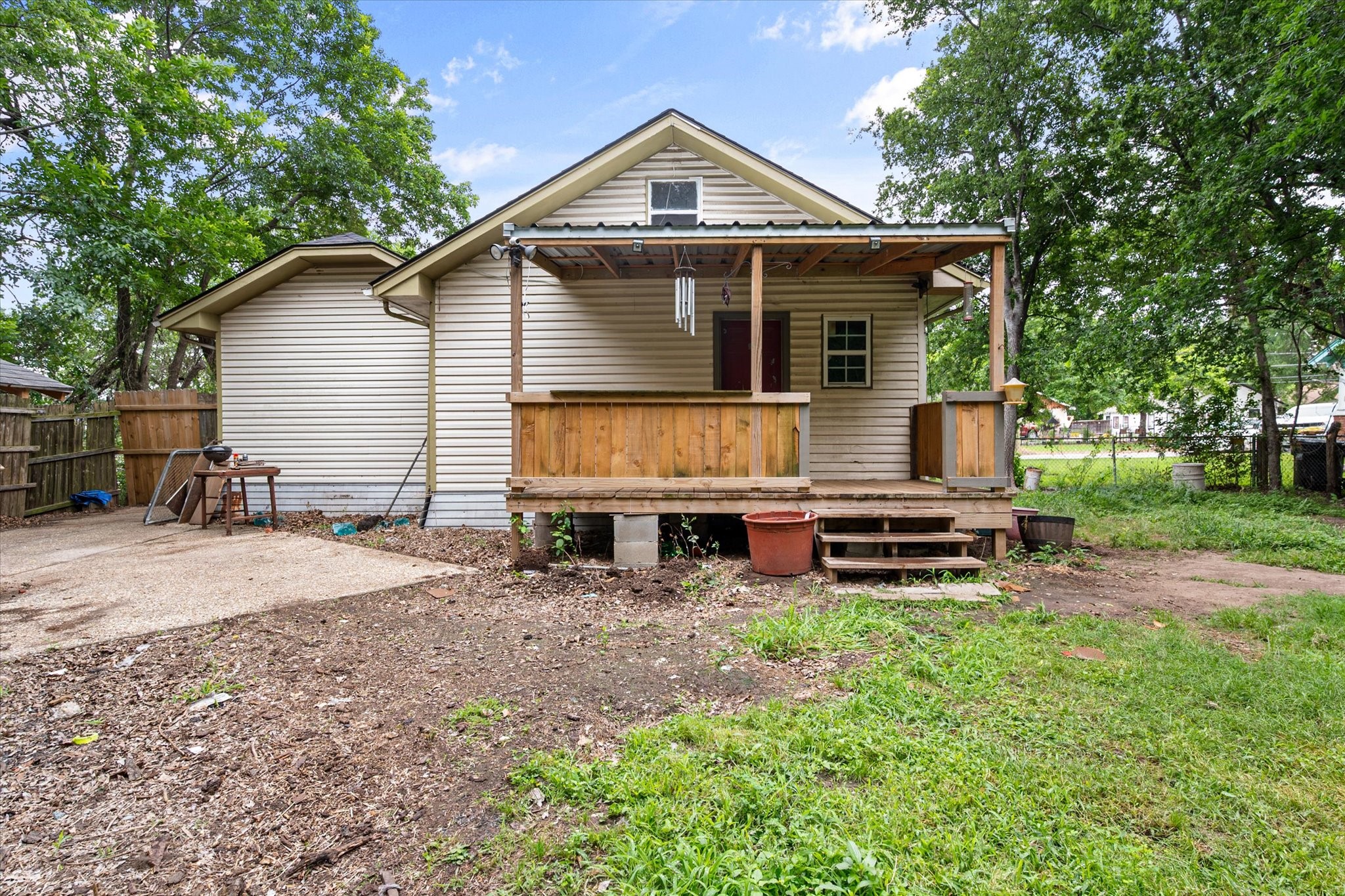 2001 N Beaton Street Corsicana TX 75110