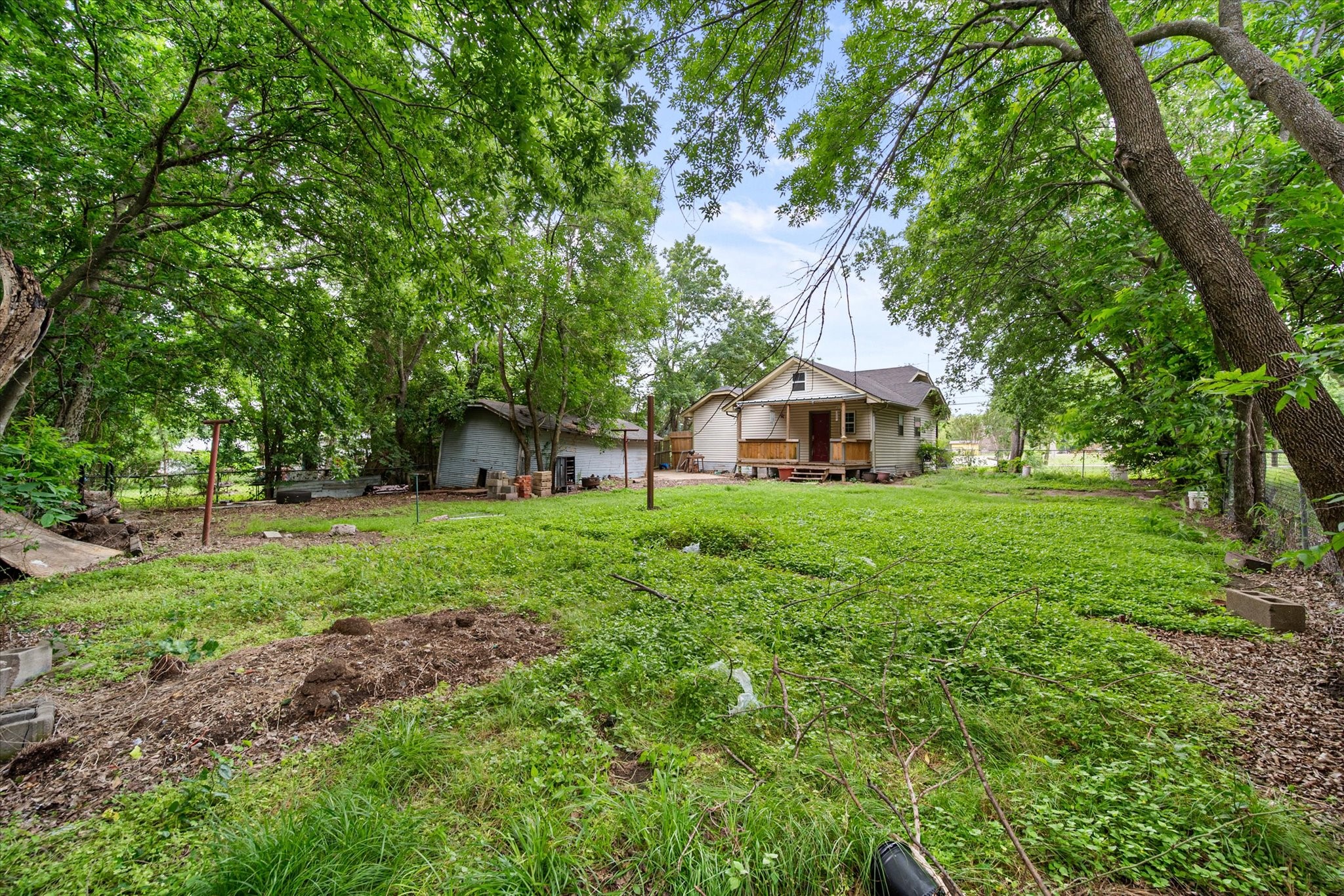 2001 N Beaton Street Corsicana TX 75110