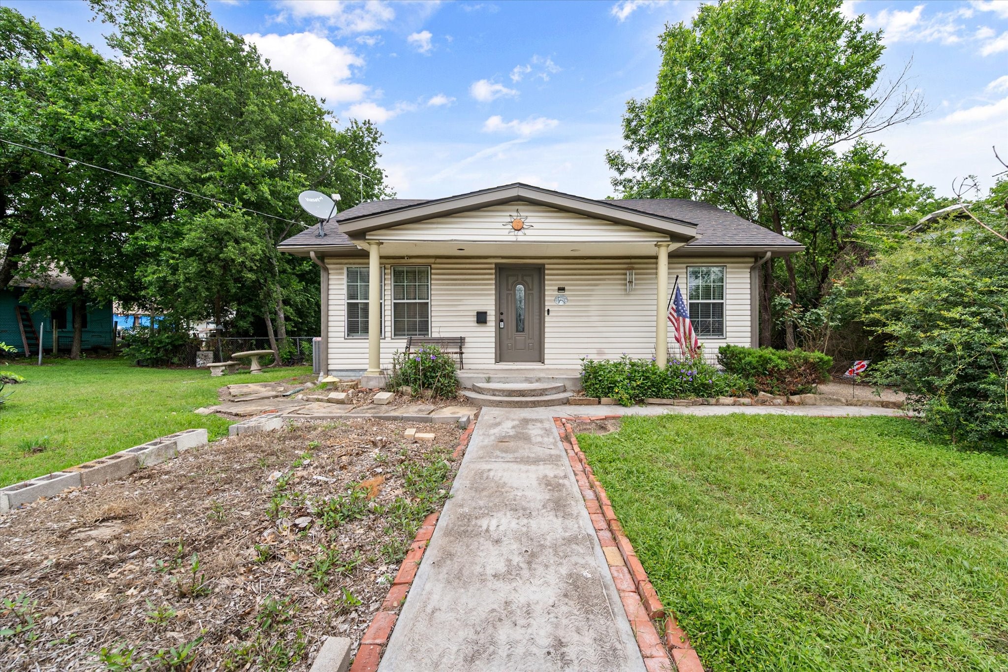 2001 N Beaton Street Corsicana TX 75110