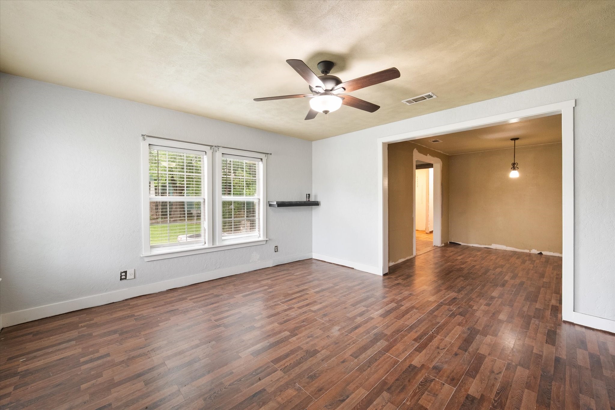 2001 N Beaton Street Corsicana TX 75110