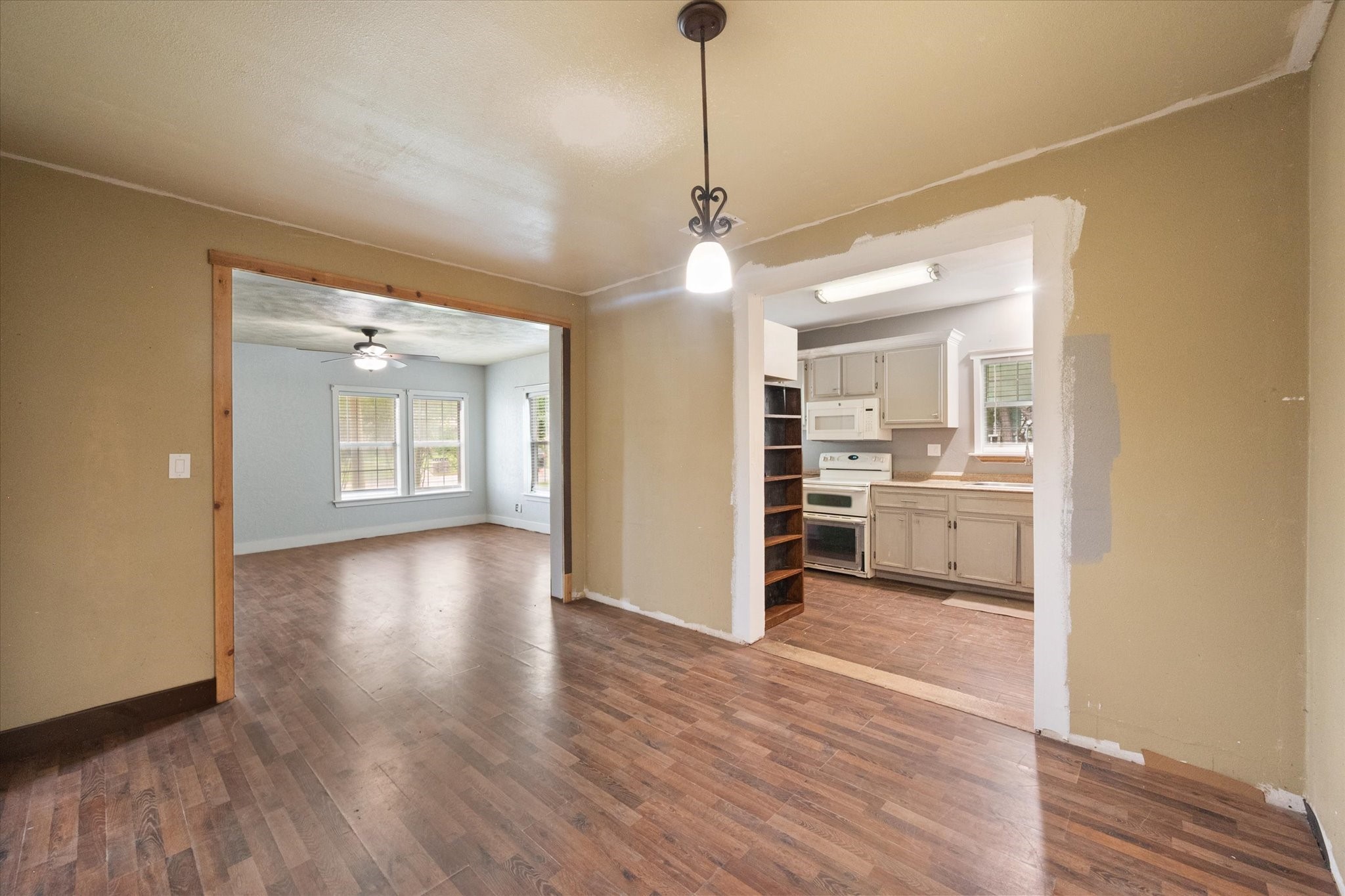 2001 N Beaton Street Corsicana TX 75110