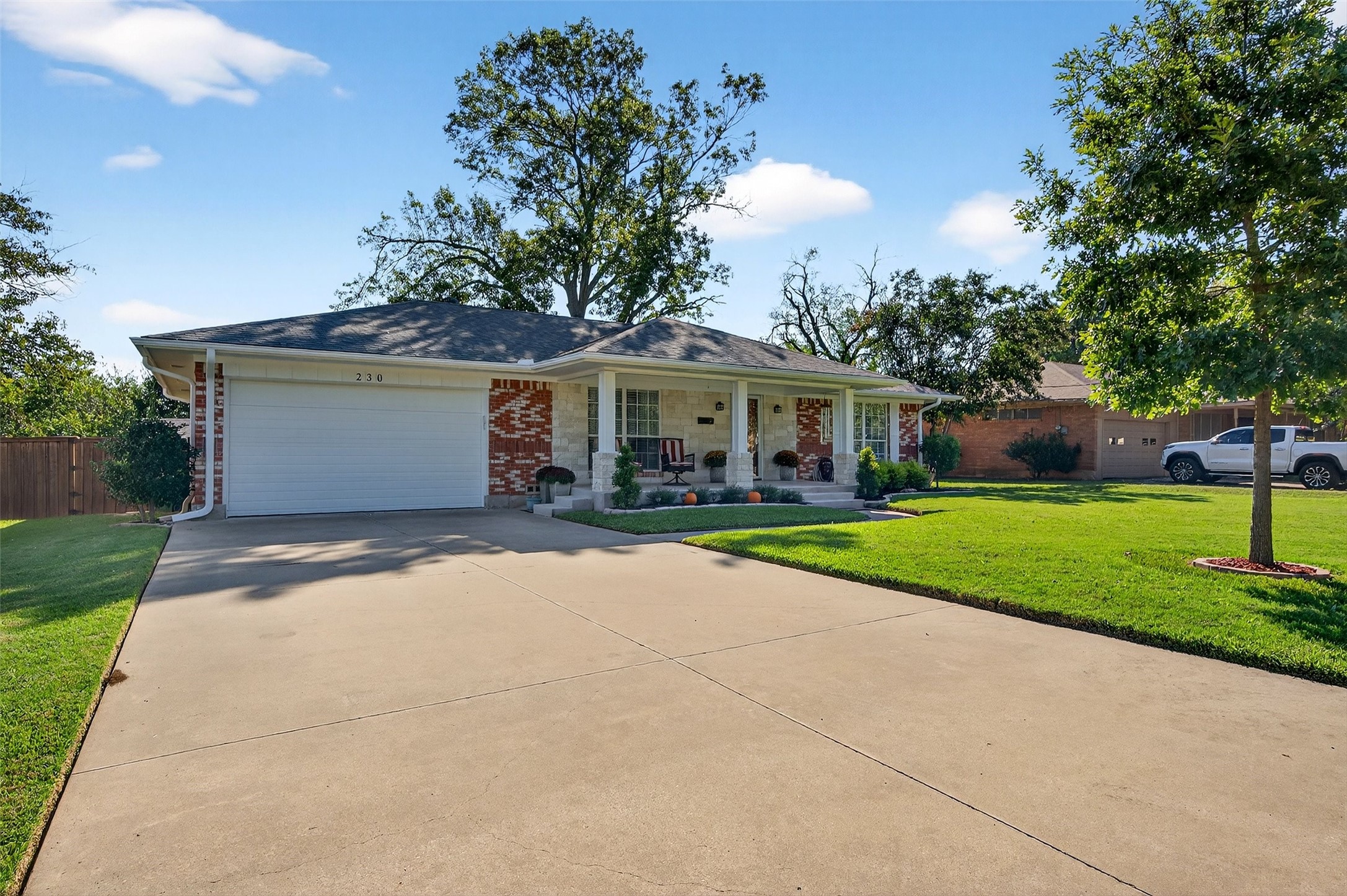 230 Center Street Whitesboro TX 76273