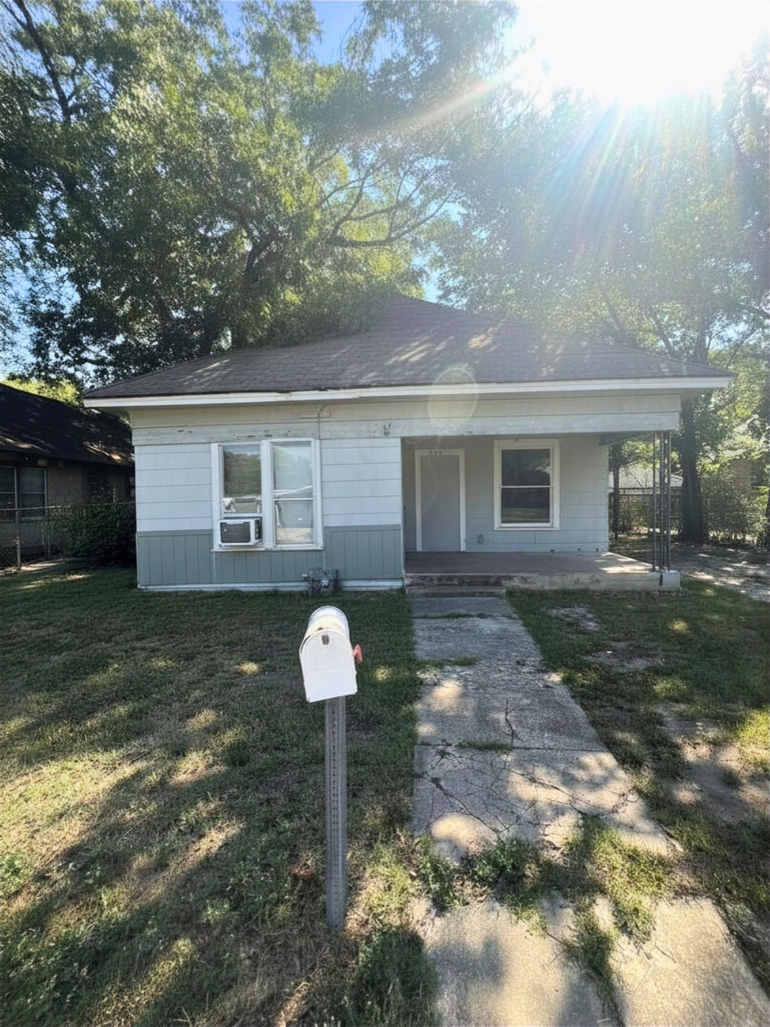 728 Ritchey Street Gainesville TX 76240