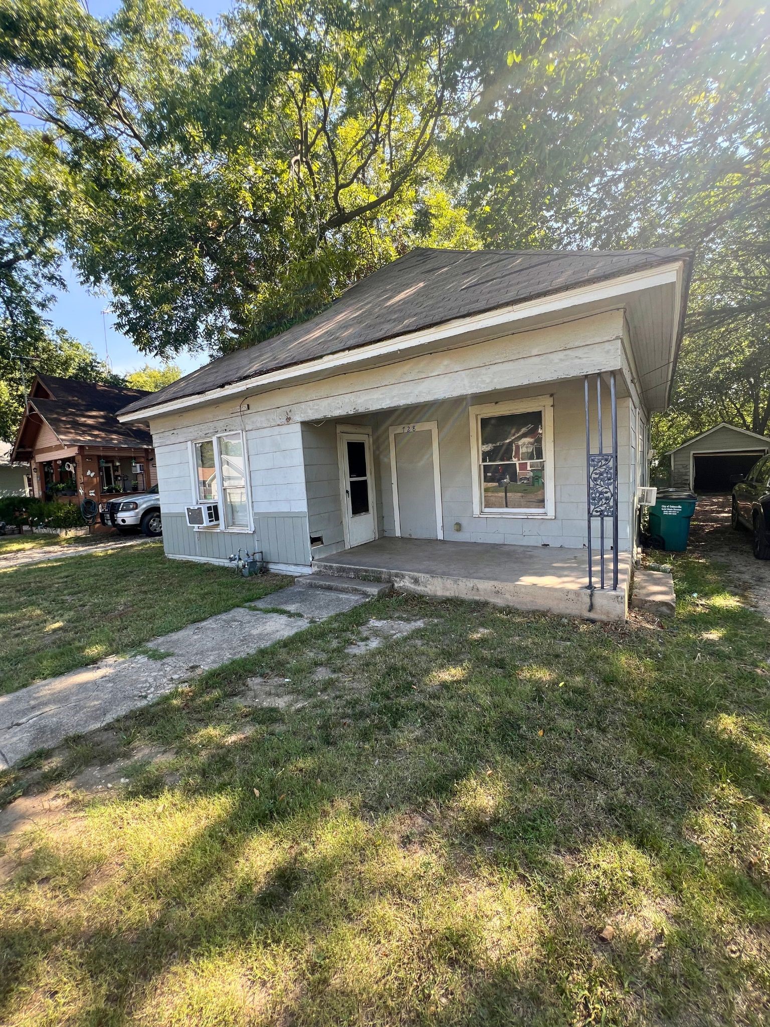 728 Ritchey Street Gainesville TX 76240