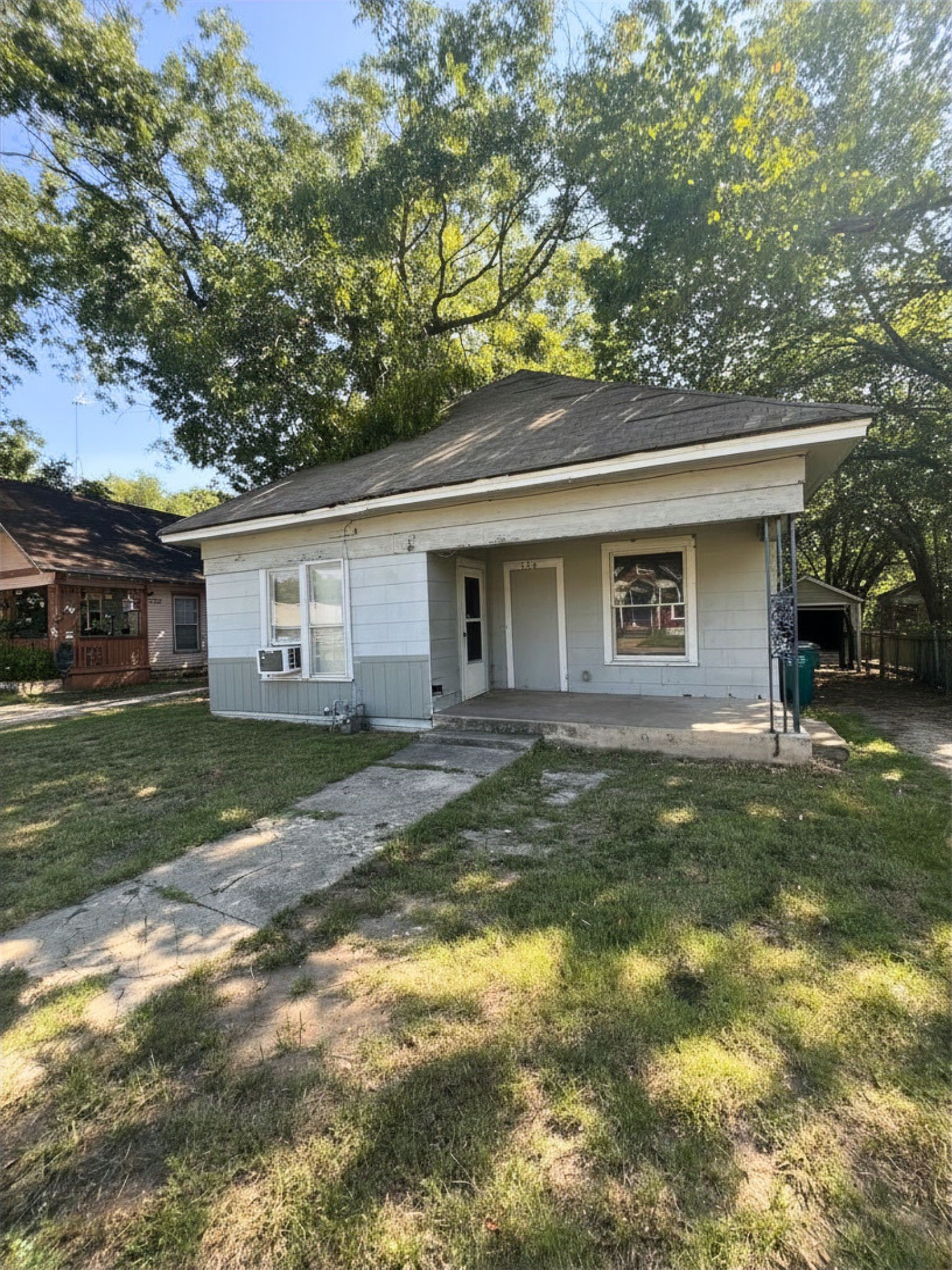 728 Ritchey Street Gainesville TX 76240