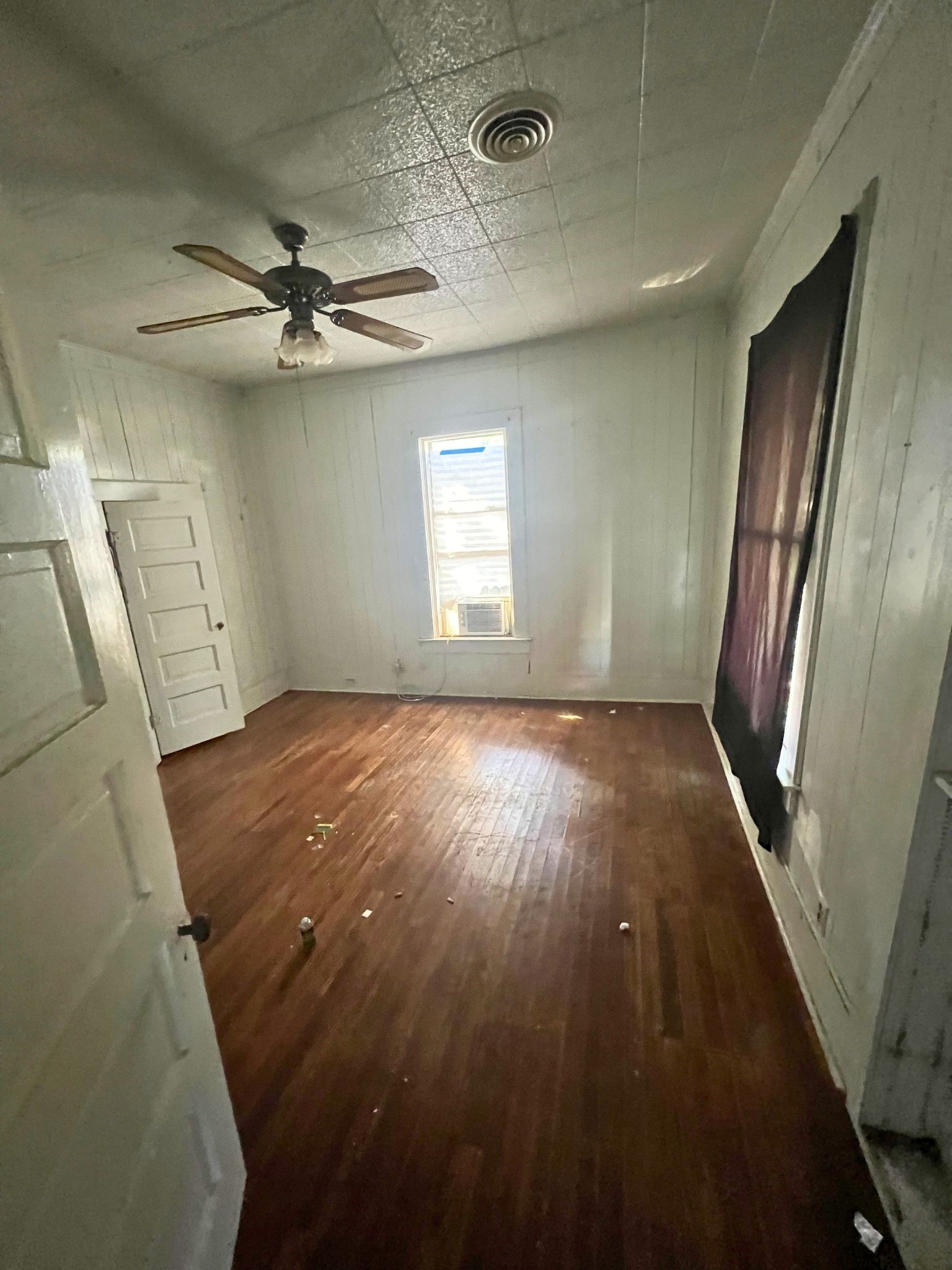 728 Ritchey Street Gainesville TX 76240