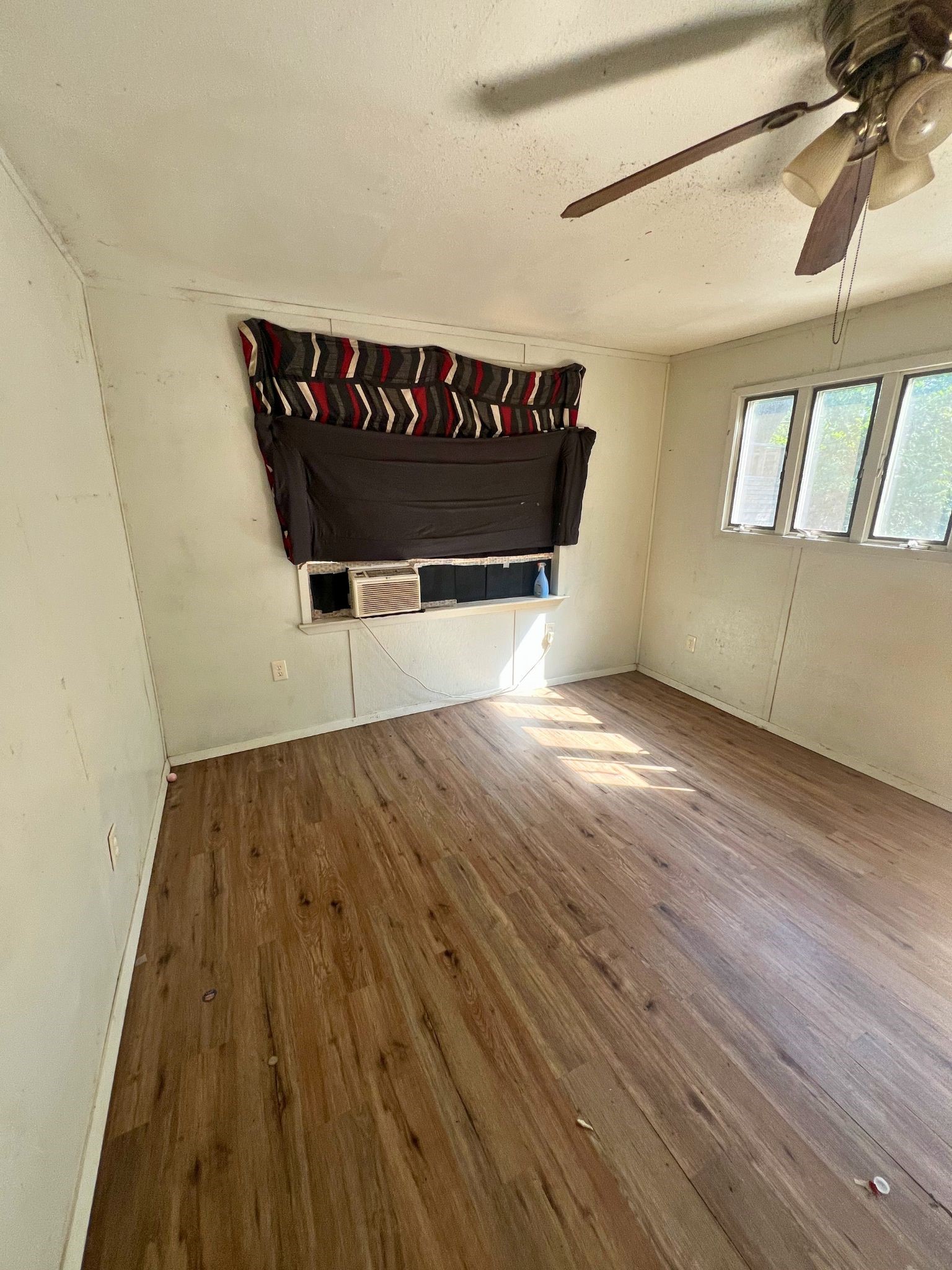 728 Ritchey Street Gainesville TX 76240