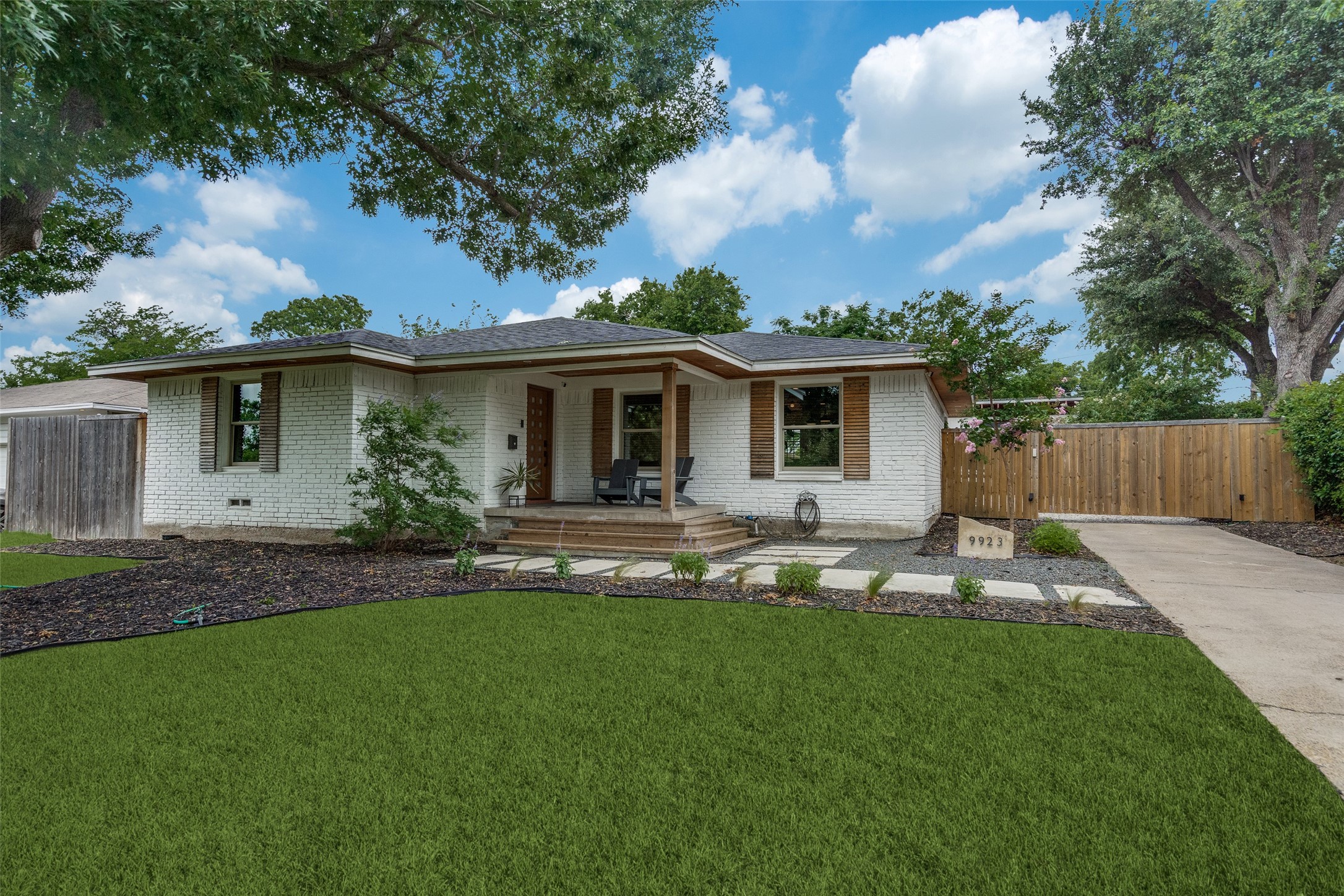 9923 Harwell Drive Dallas TX 75220