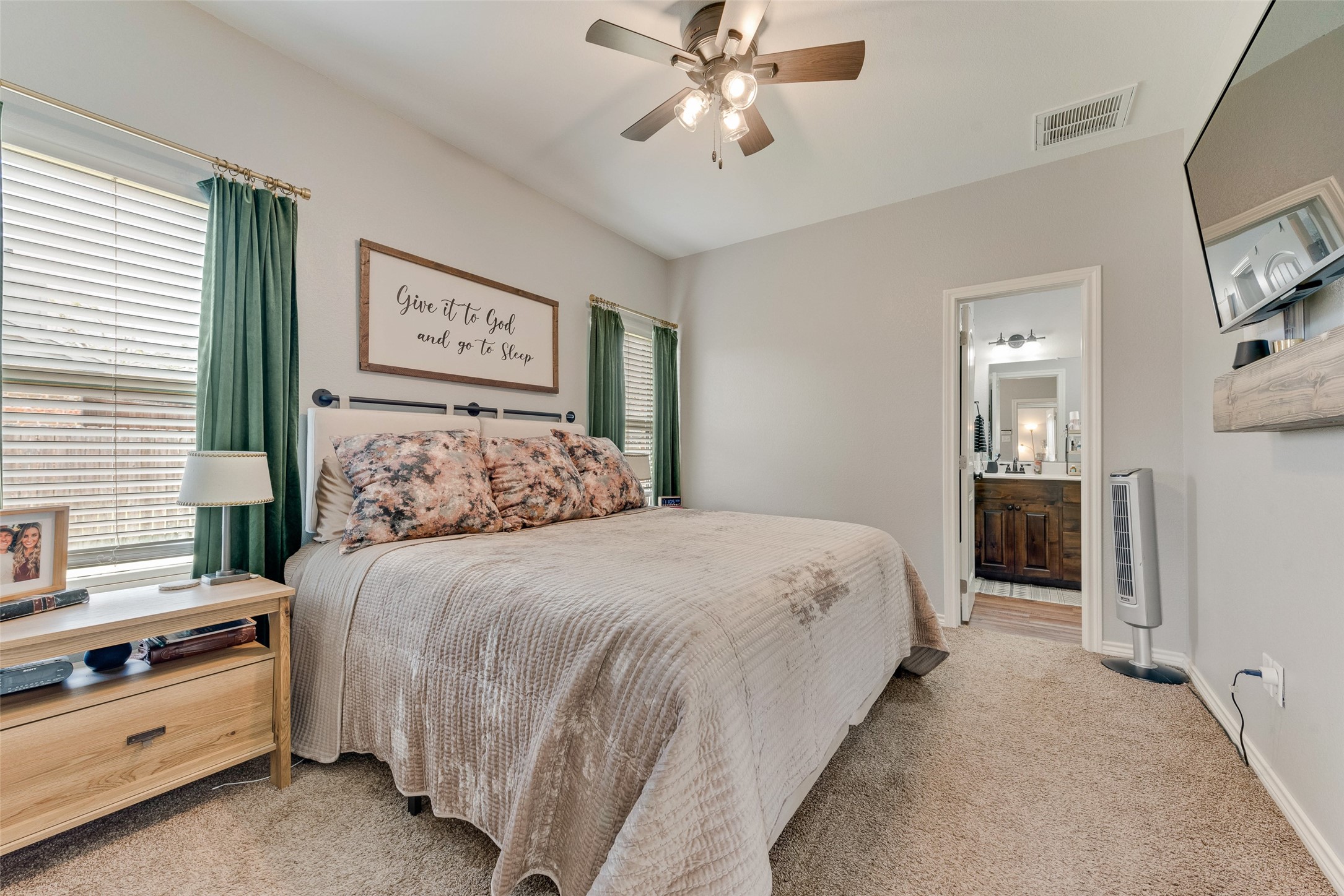 120 Horseshoe Lake Drive Edgewood TX 75117