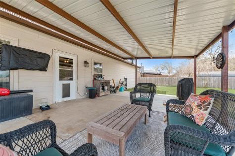 120 Horseshoe Lake Drive Edgewood TX 75117