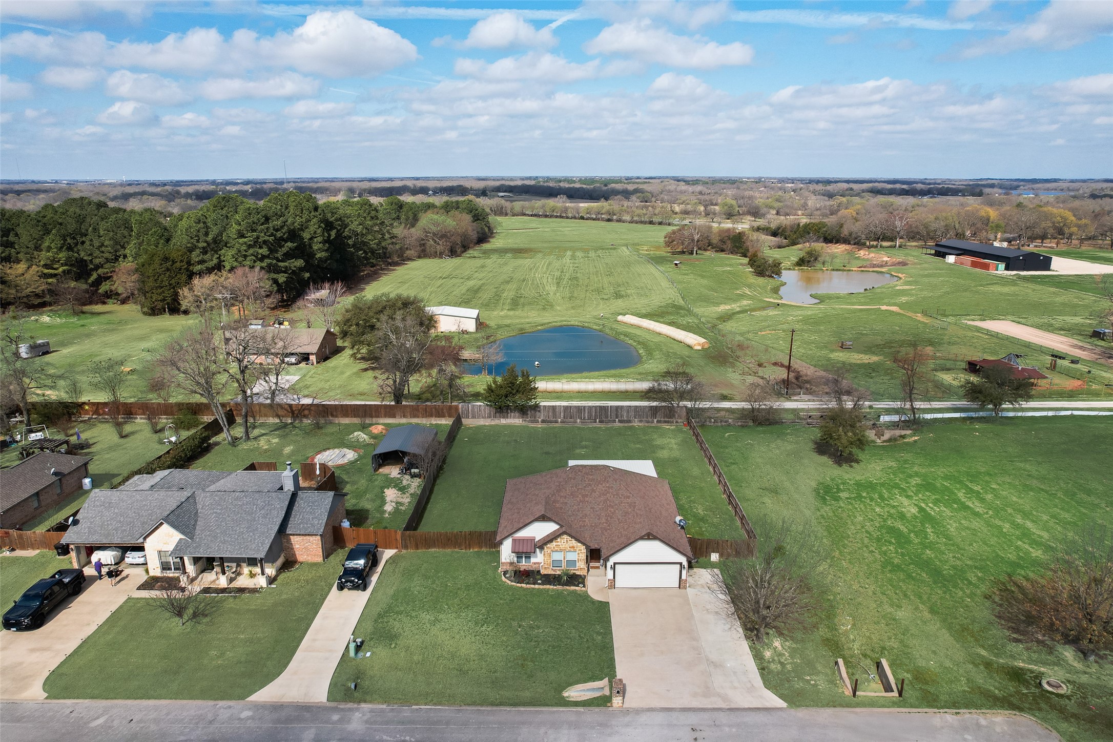 120 Horseshoe Lake Drive Edgewood TX 75117