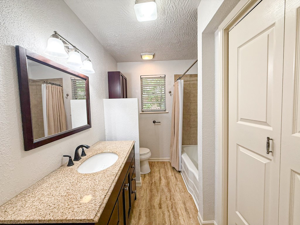 2424 Dorrington Drive Dallas TX 75228