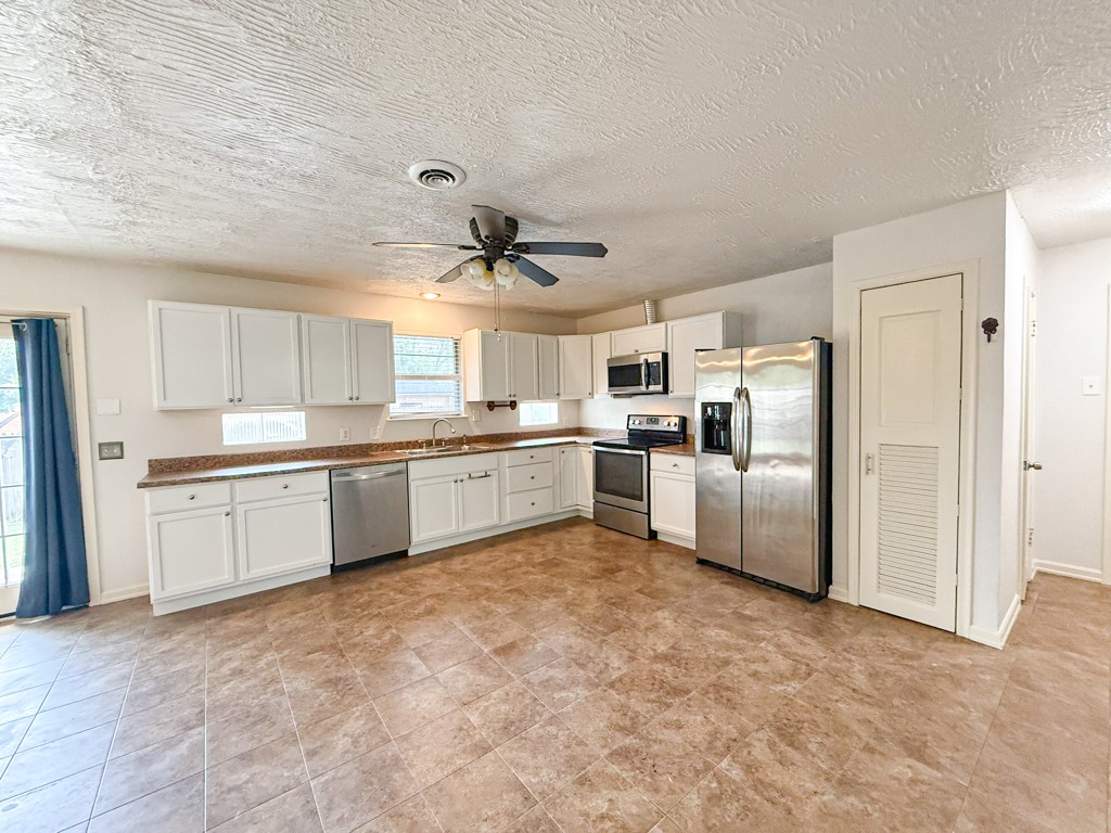 2424 Dorrington Drive Dallas TX 75228