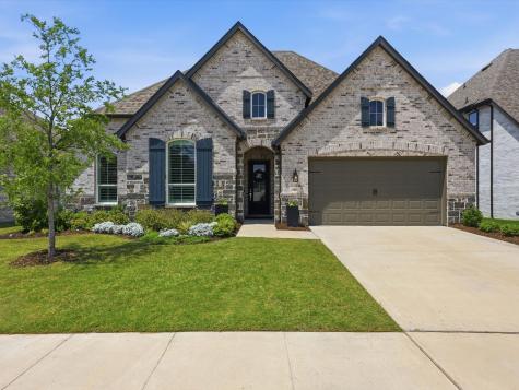 518 Hidden Creek Parkway Van Alstyne TX 75495