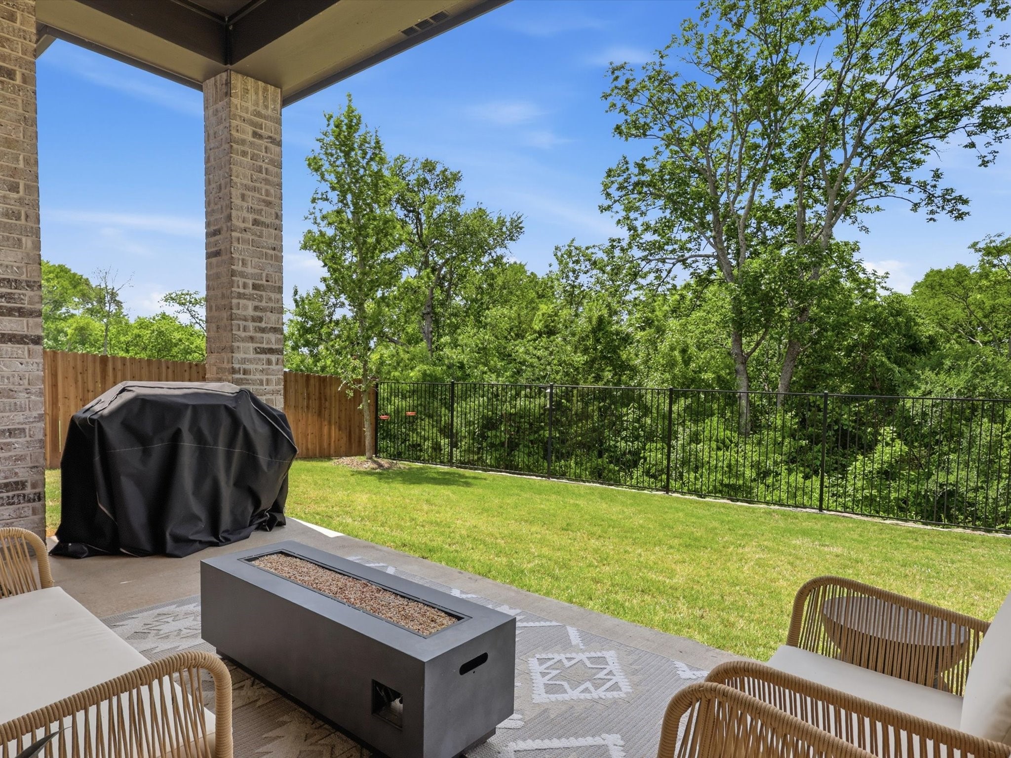 518 Hidden Creek Parkway Van Alstyne TX 75495