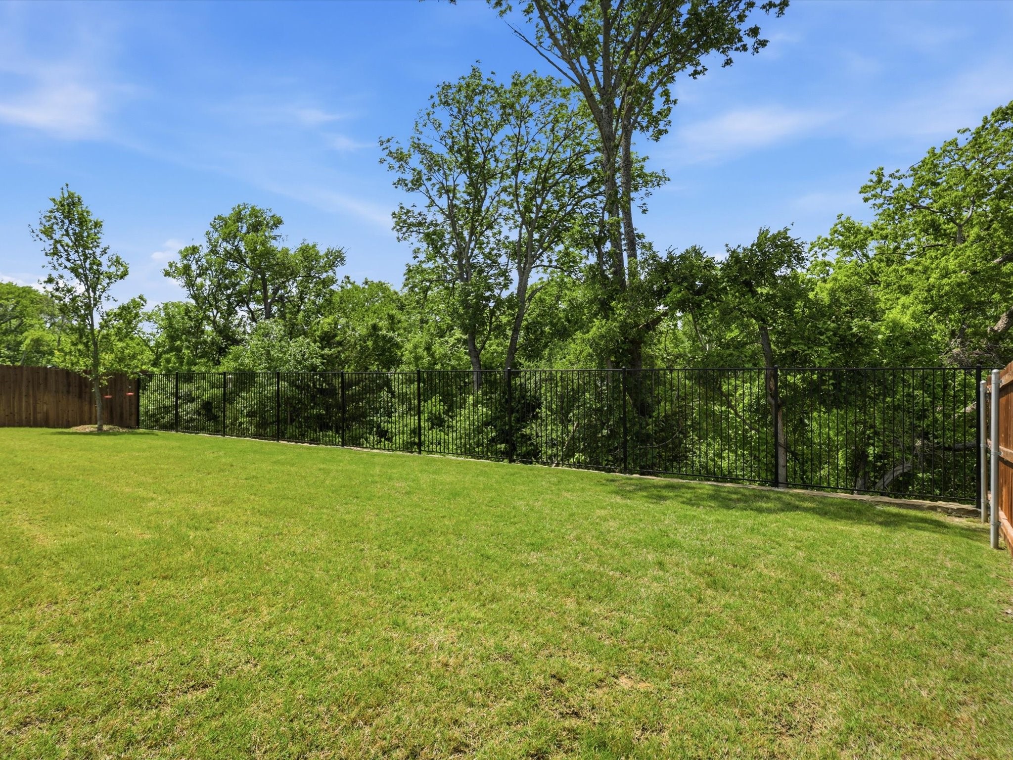 518 Hidden Creek Parkway Van Alstyne TX 75495
