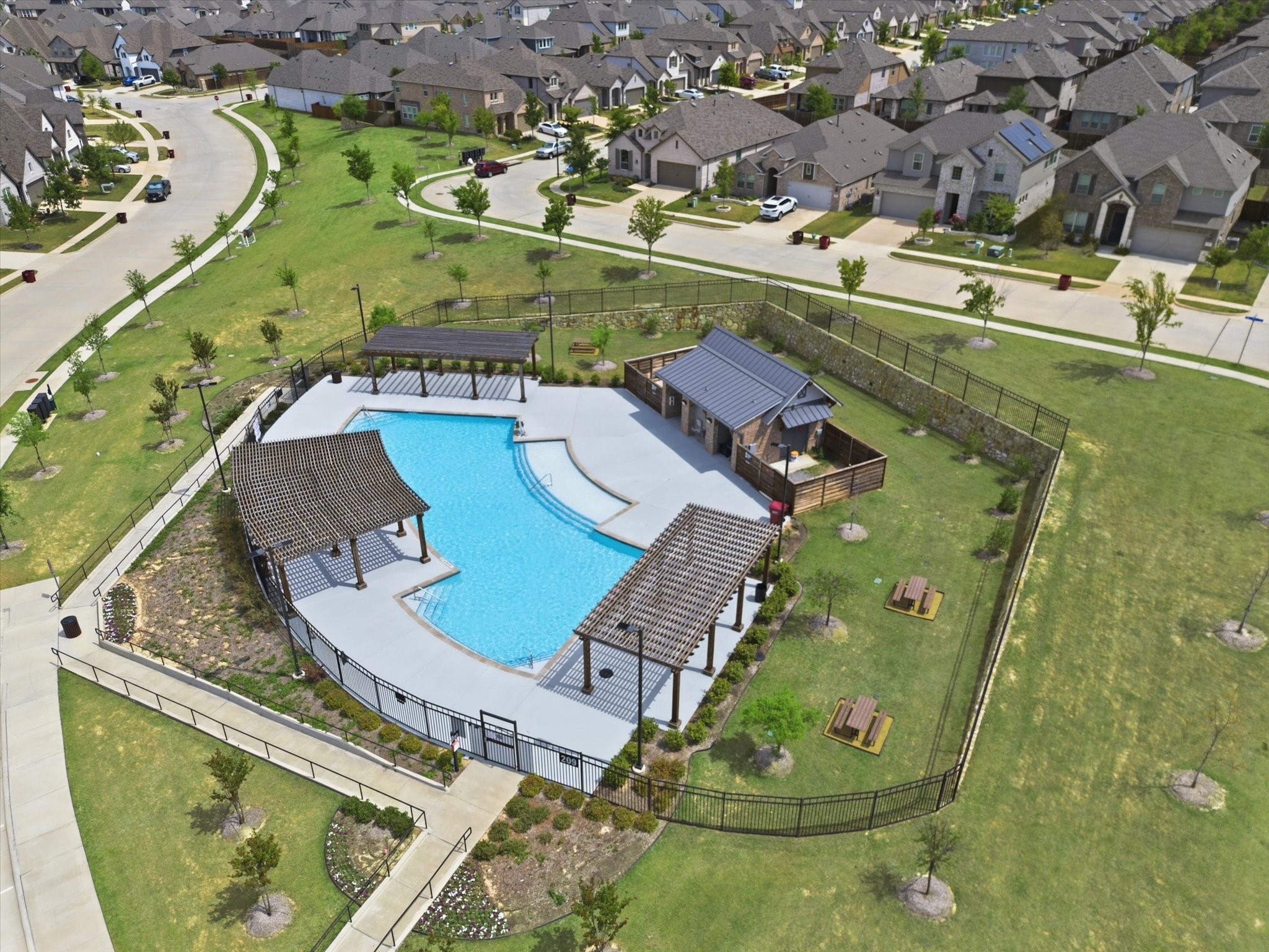 518 Hidden Creek Parkway Van Alstyne TX 75495