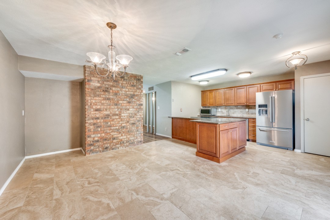 6611 Greenspring Drive Arlington TX 76016