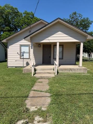 109 S 5th Street Sanger TX 76266