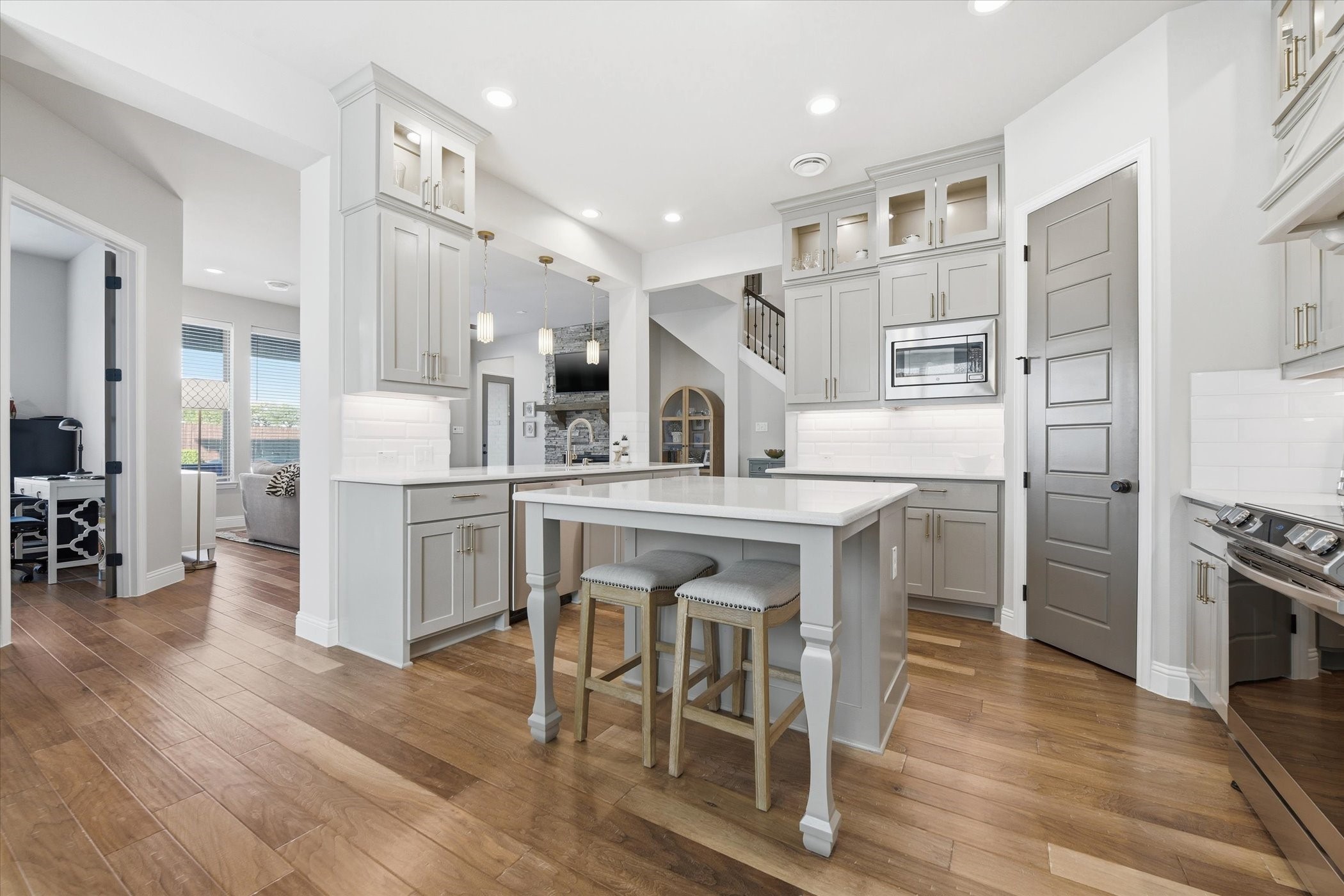 3012 Nob Hill Drive Burleson TX 76028