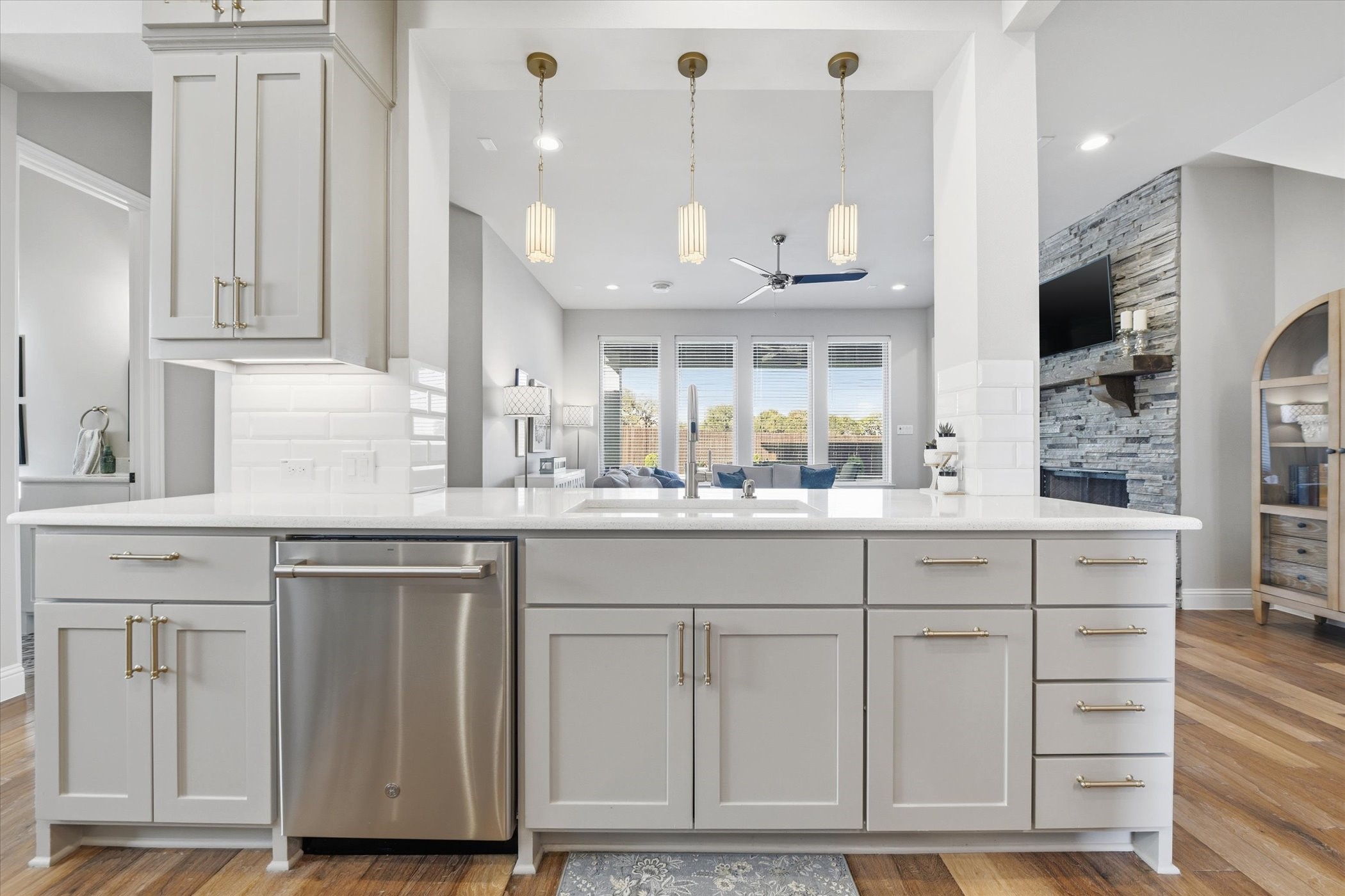 3012 Nob Hill Drive Burleson TX 76028