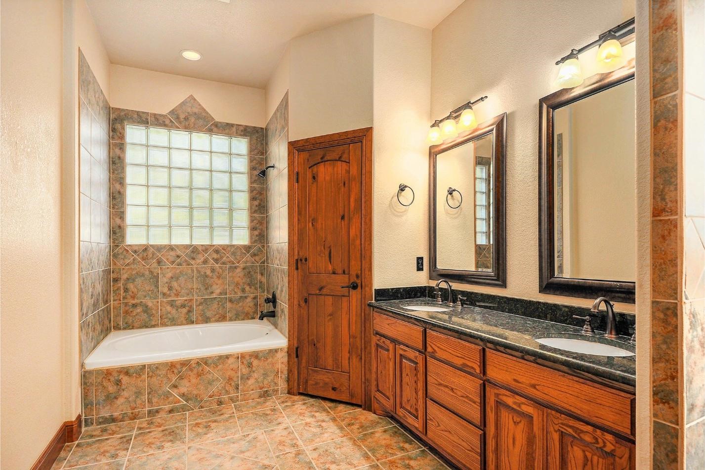 112 Bonita Drive Springtown TX 76082