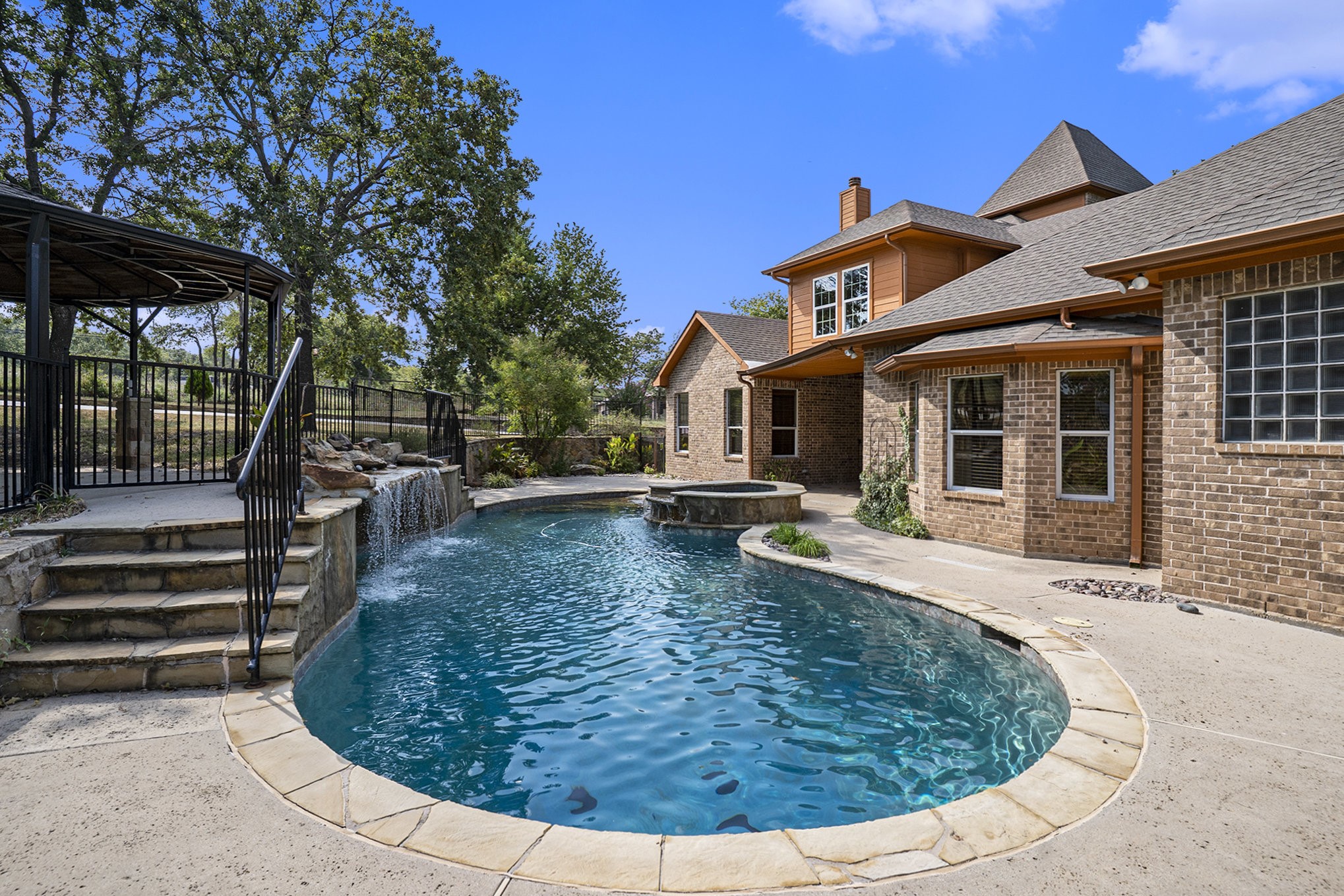 112 Bonita Drive Springtown TX 76082