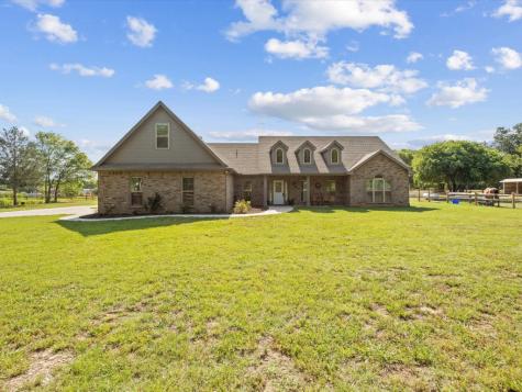 1623 County Road 807 Cleburne TX 76031