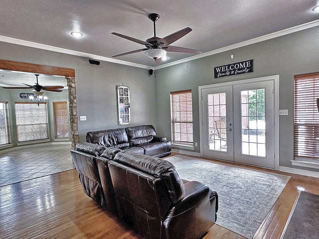 912 Van Winkle Circle Athens TX 75751