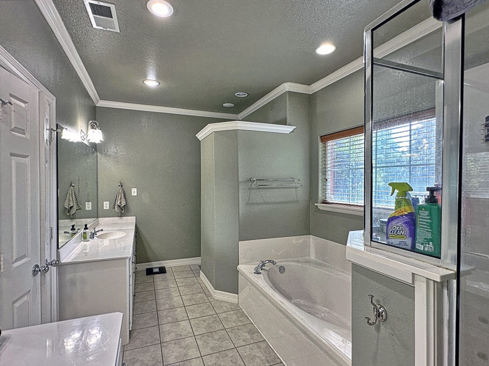 912 Van Winkle Circle Athens TX 75751