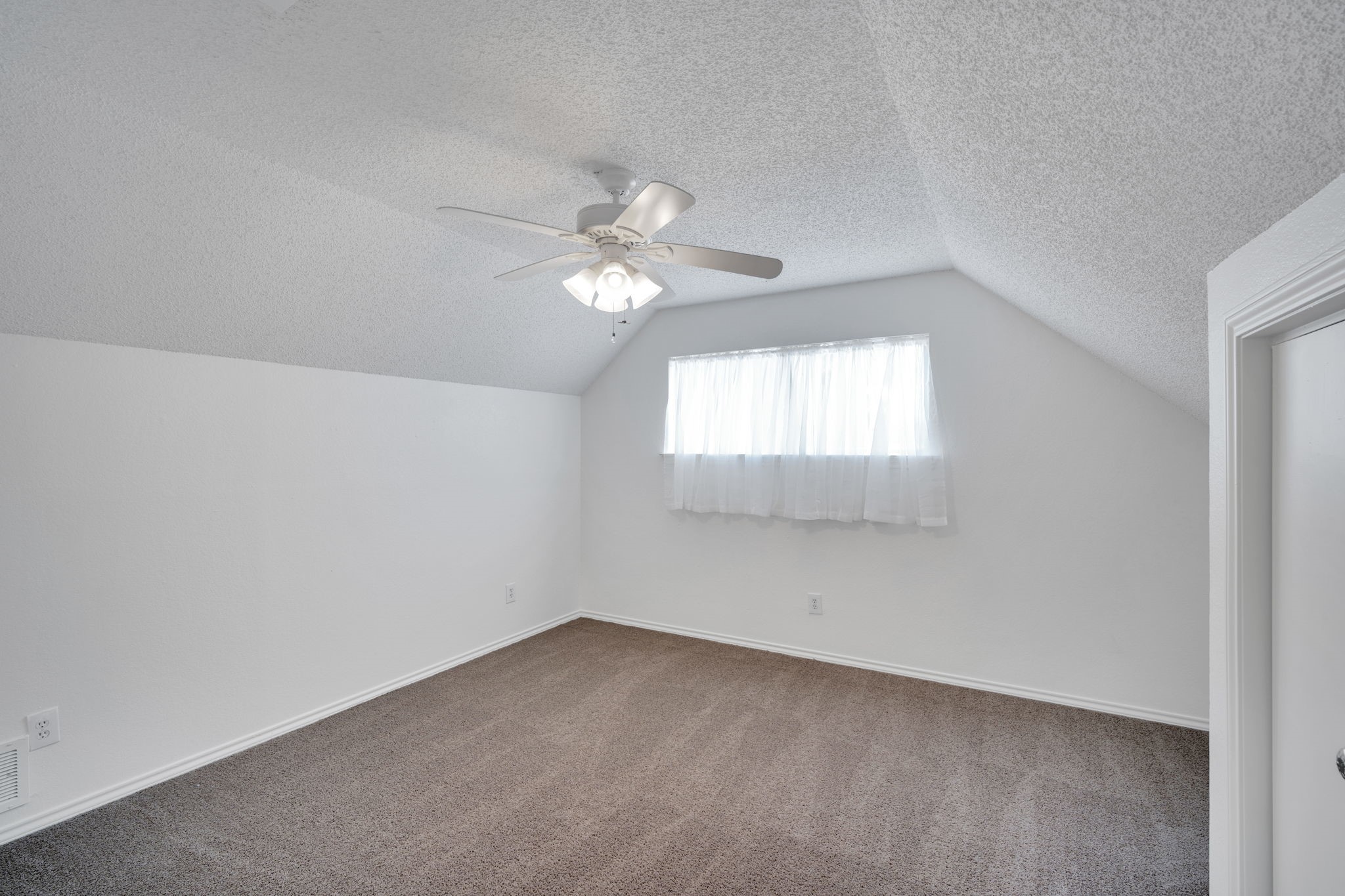 1647 E Pleasant Drive Midlothian TX 76065