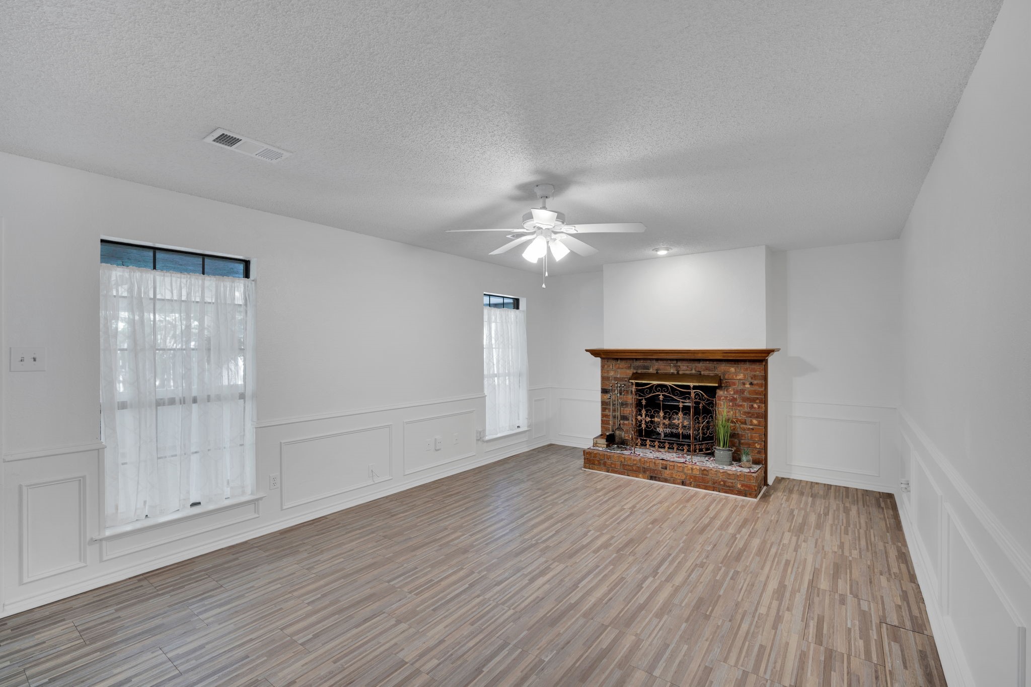 1647 E Pleasant Drive Midlothian TX 76065