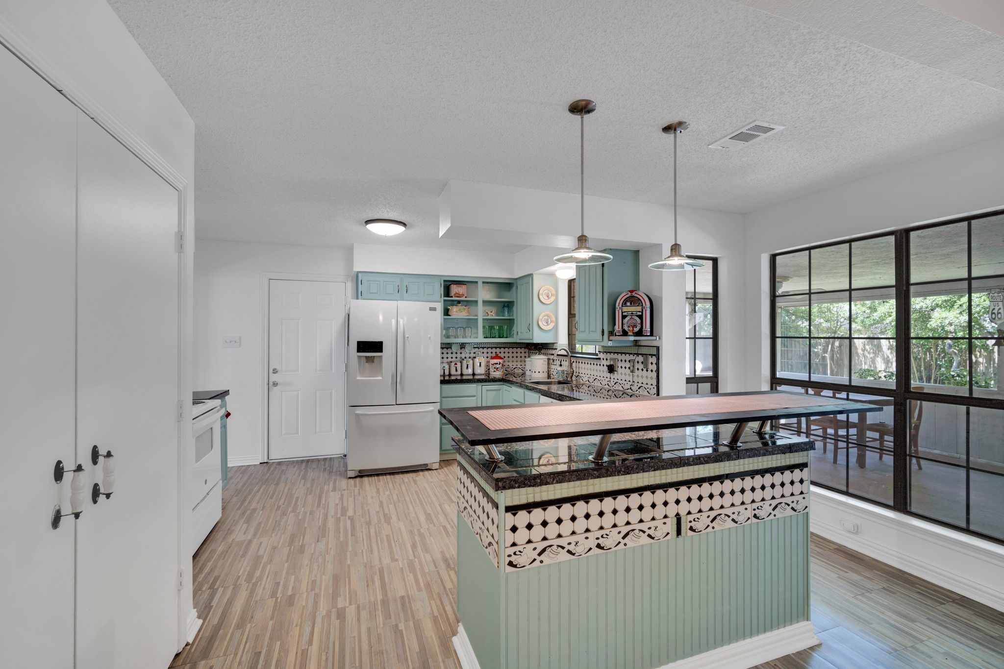 1647 E Pleasant Drive Midlothian TX 76065