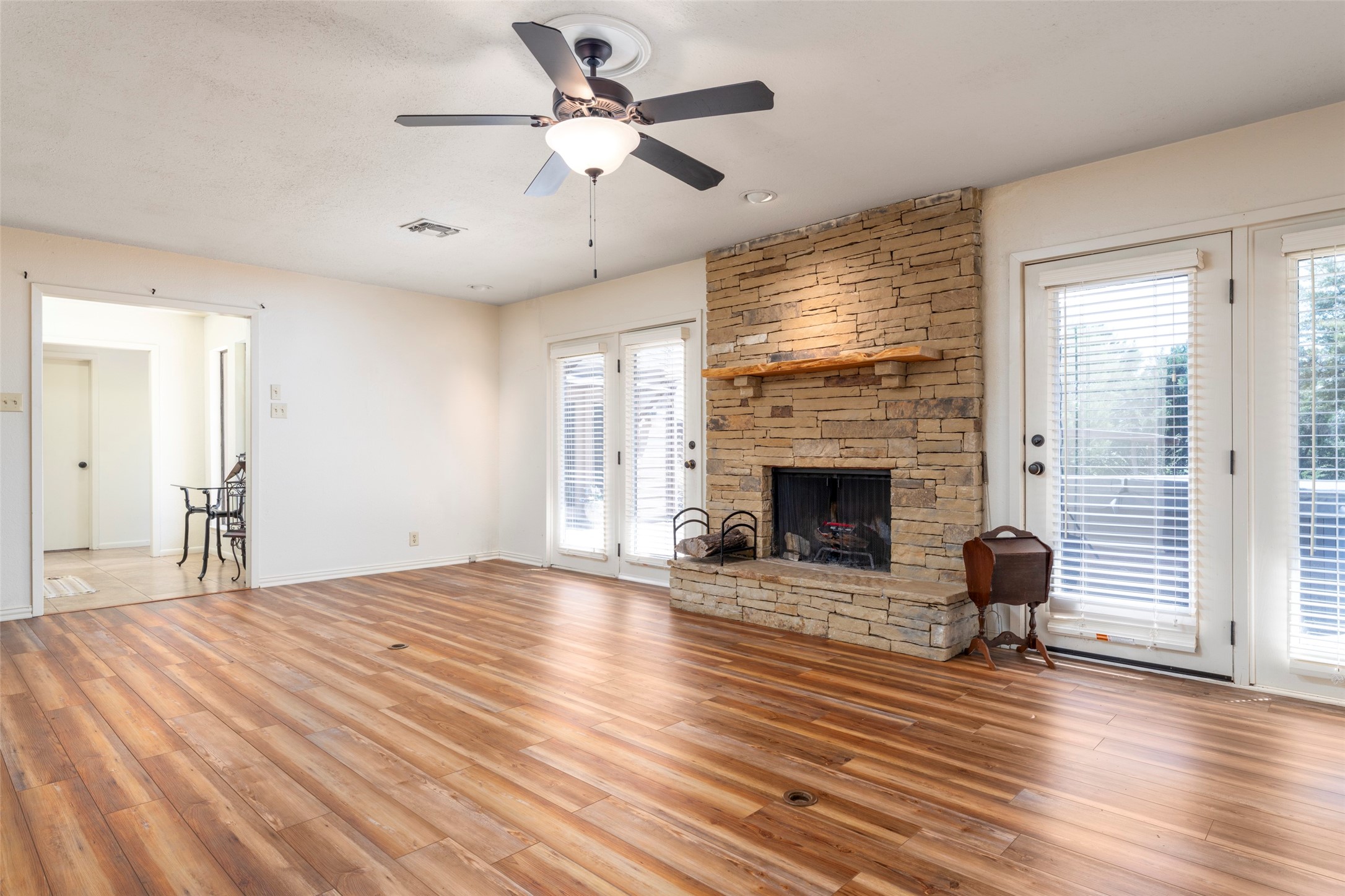 4918 Sonterra Court Granbury TX 76049