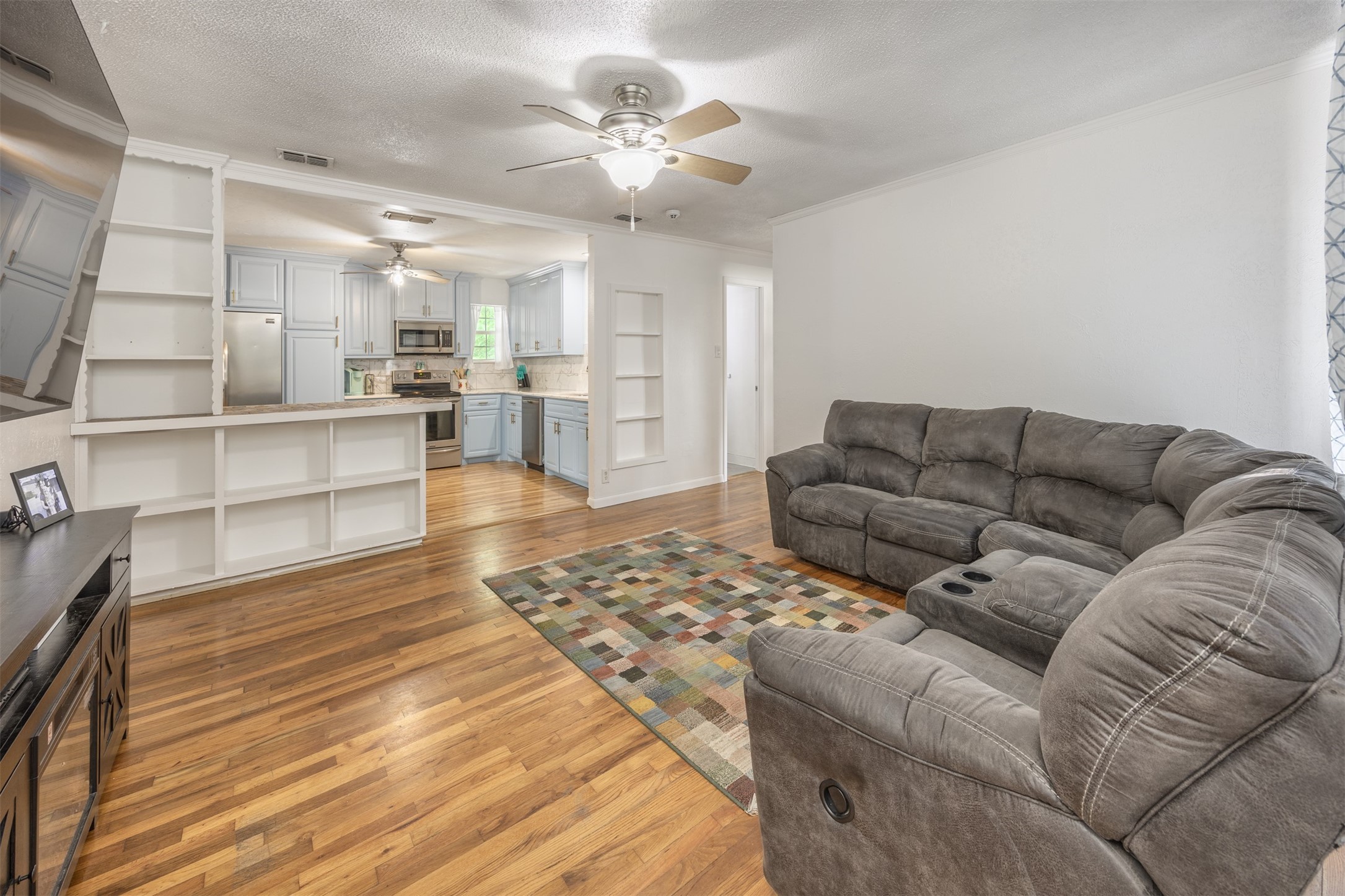 2042 Avon Drive Denison TX 75020