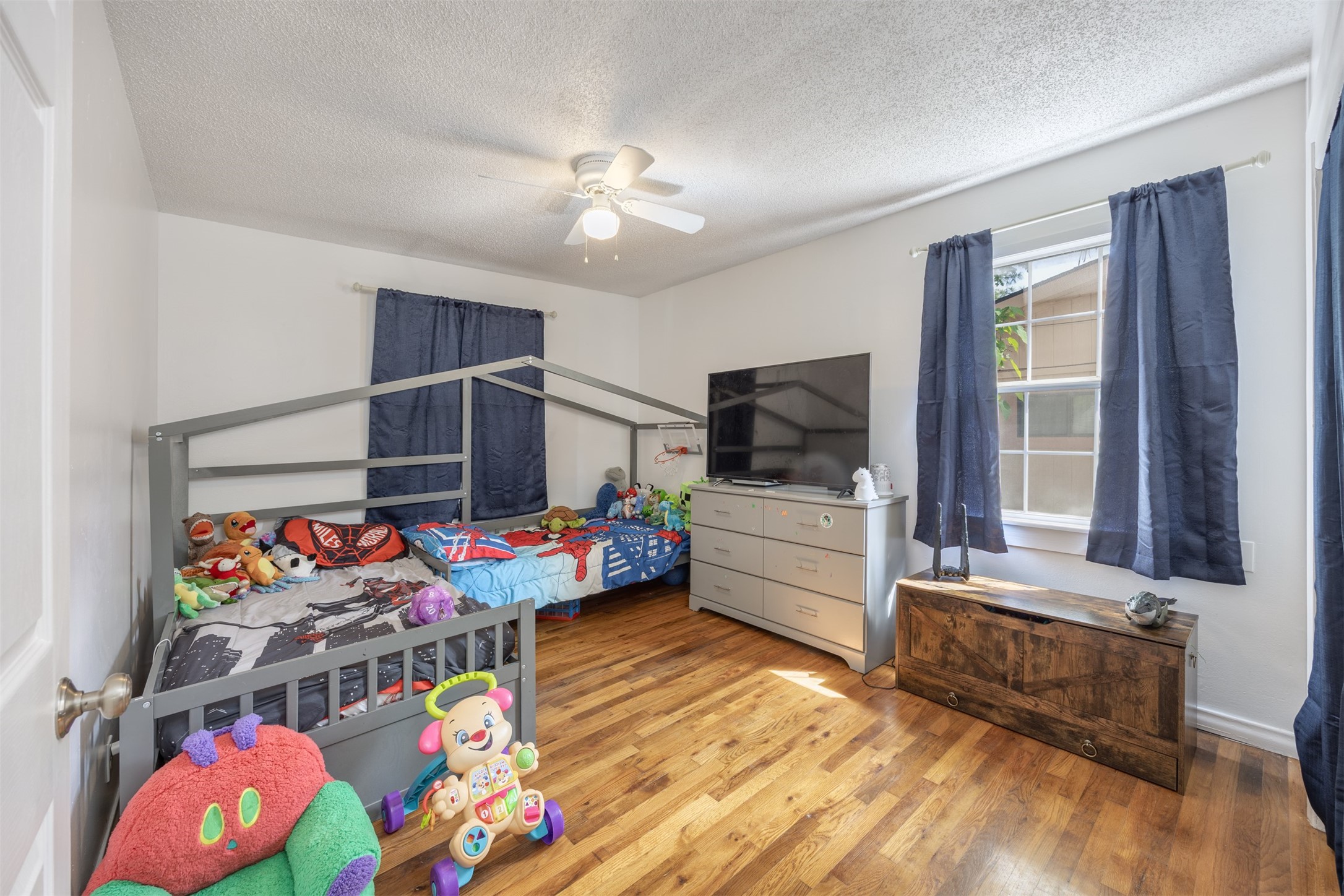 2042 Avon Drive Denison TX 75020