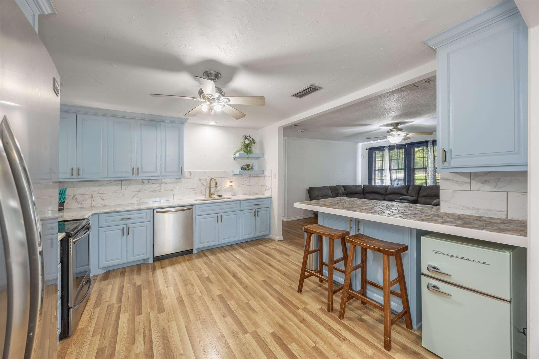 2042 Avon Drive Denison TX 75020