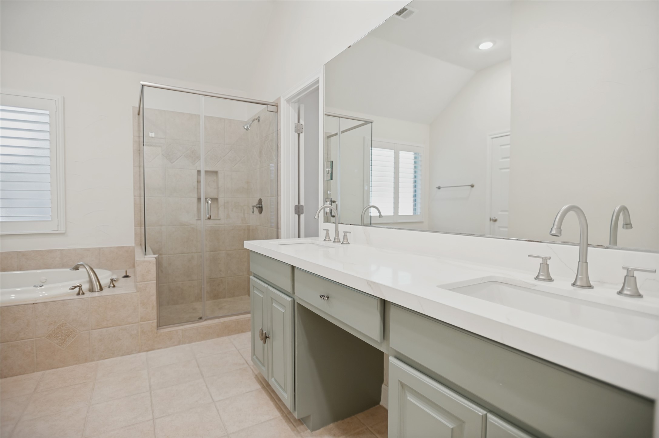 3624 Chateaux Lane Hurst TX 76054