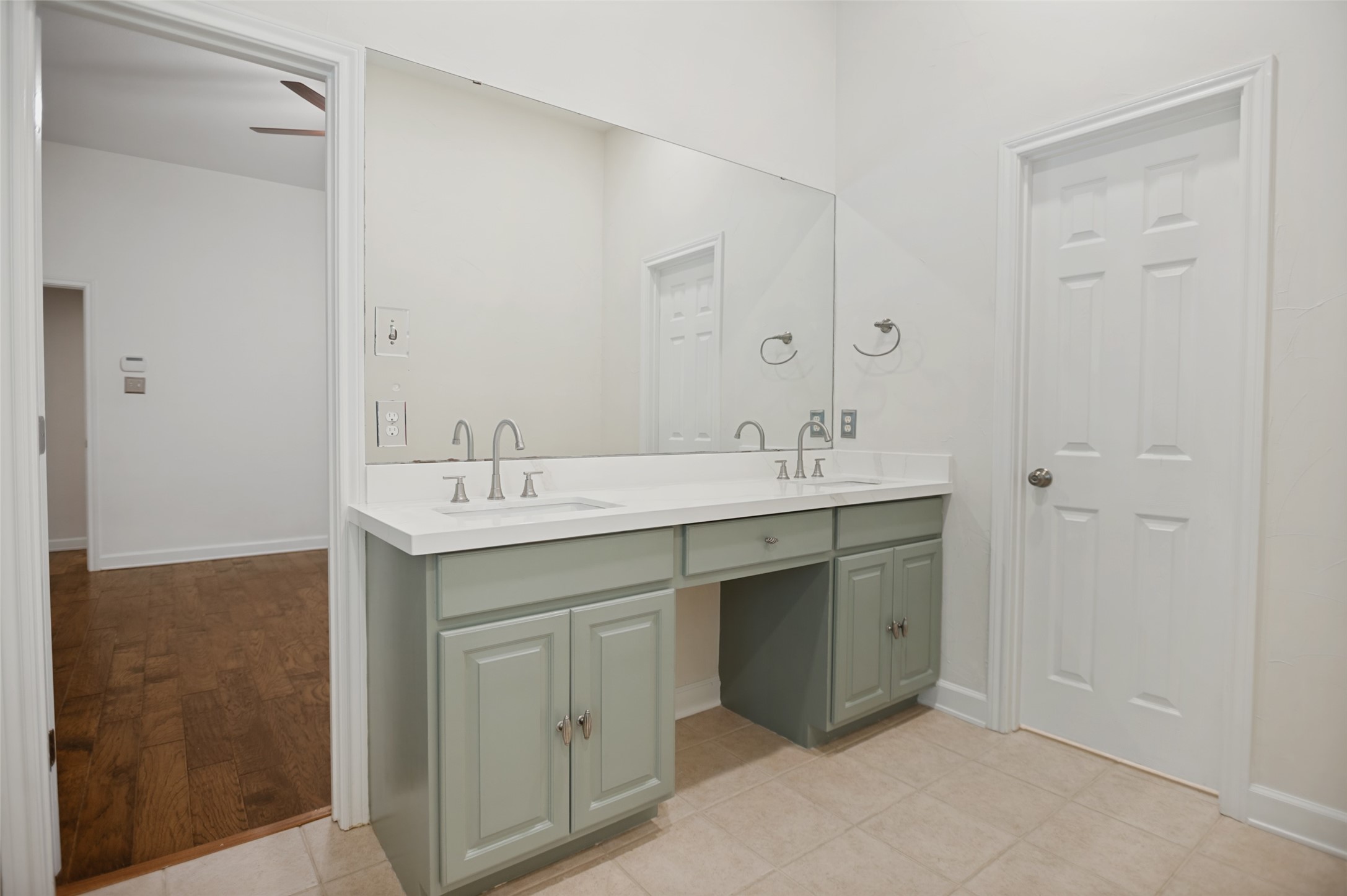 3624 Chateaux Lane Hurst TX 76054
