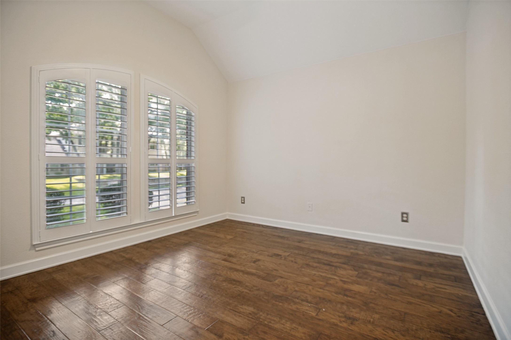 3624 Chateaux Lane Hurst TX 76054