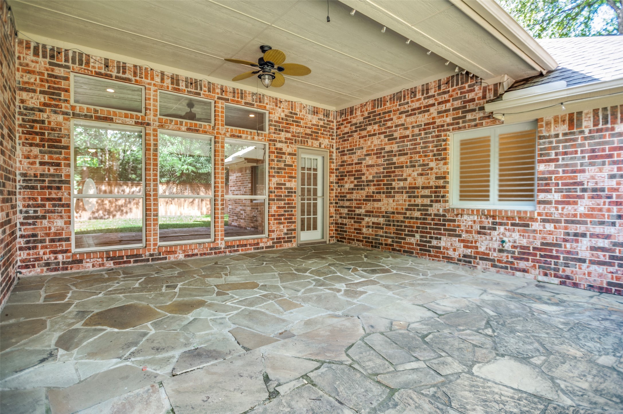 3624 Chateaux Lane Hurst TX 76054