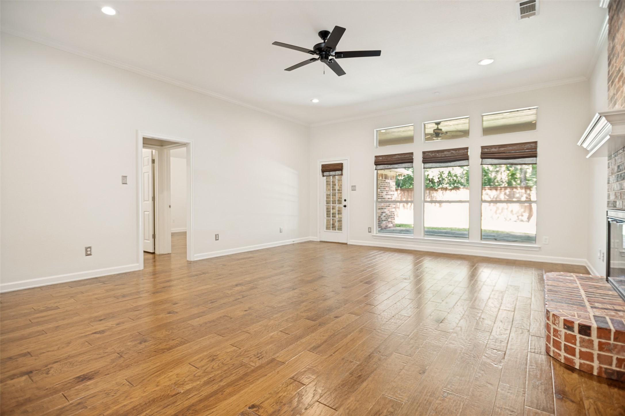 3624 Chateaux Lane Hurst TX 76054