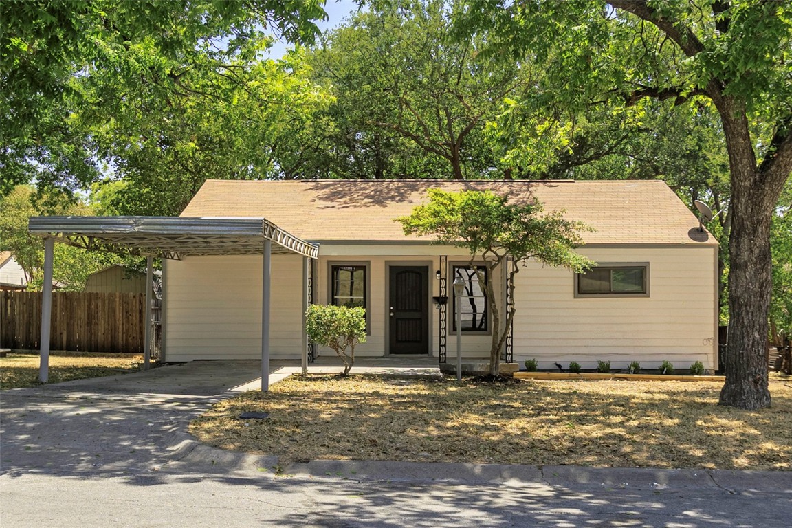 1618 Laura Road River Oaks TX 76114