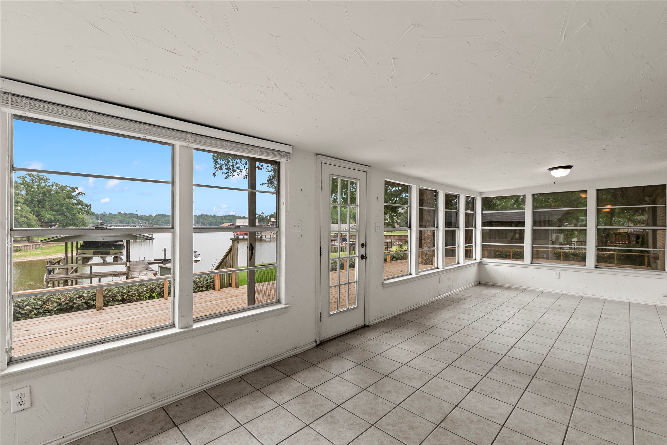 111 Deer Island Road Mabank TX 75156