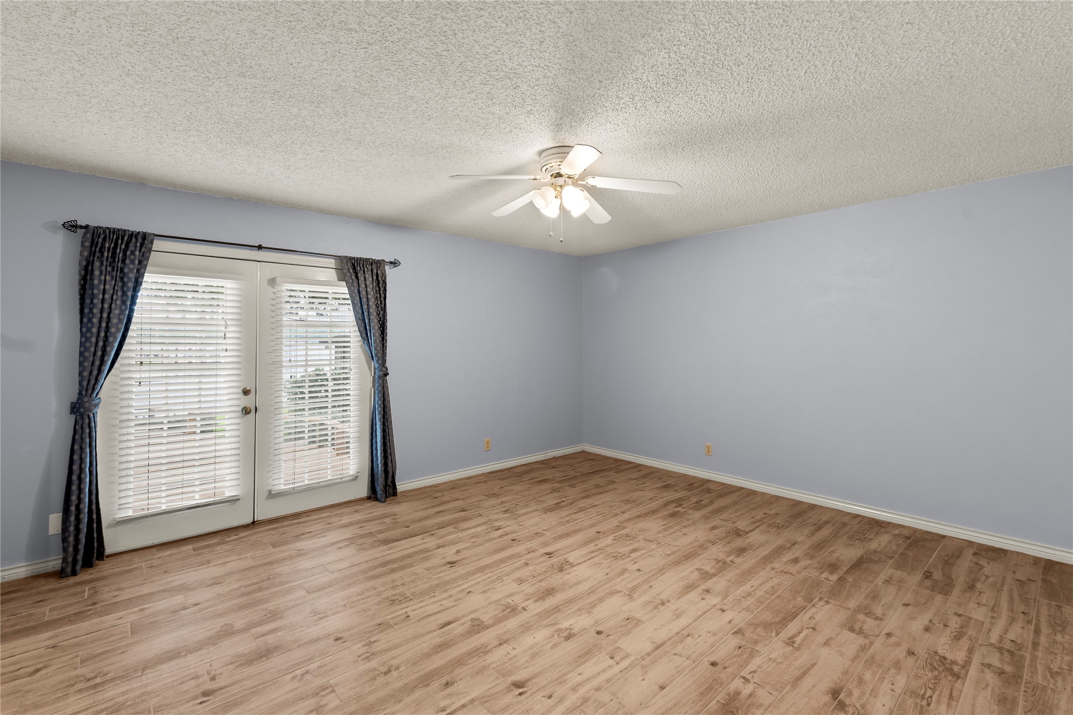 111 Deer Island Road Mabank TX 75156