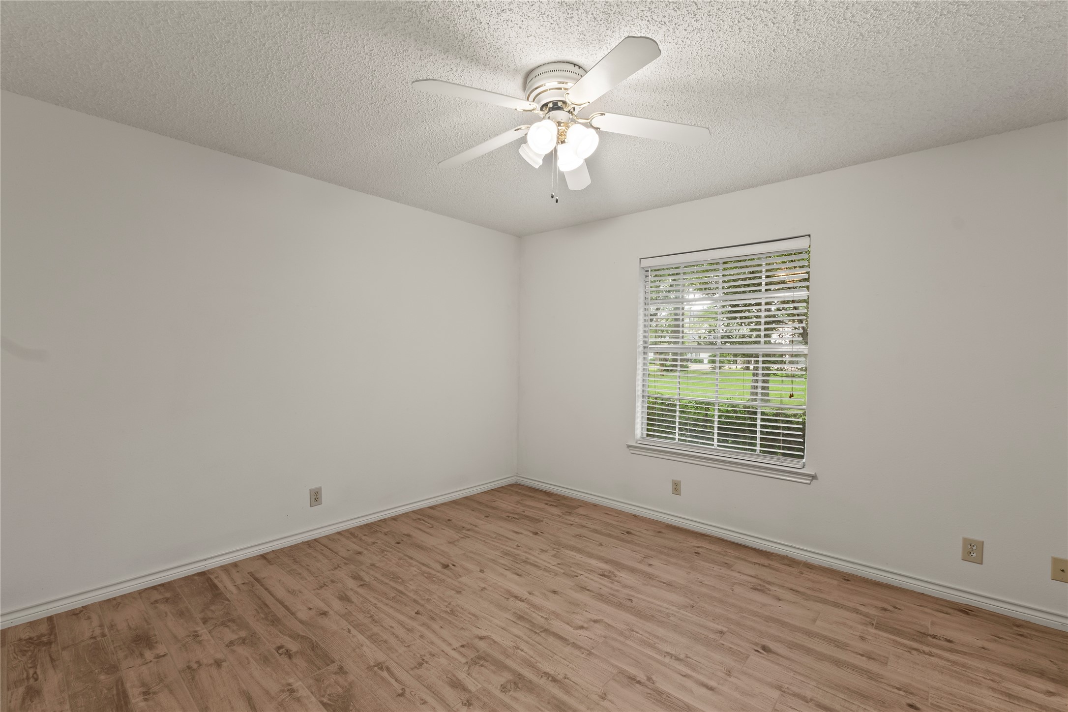 111 Deer Island Road Mabank TX 75156