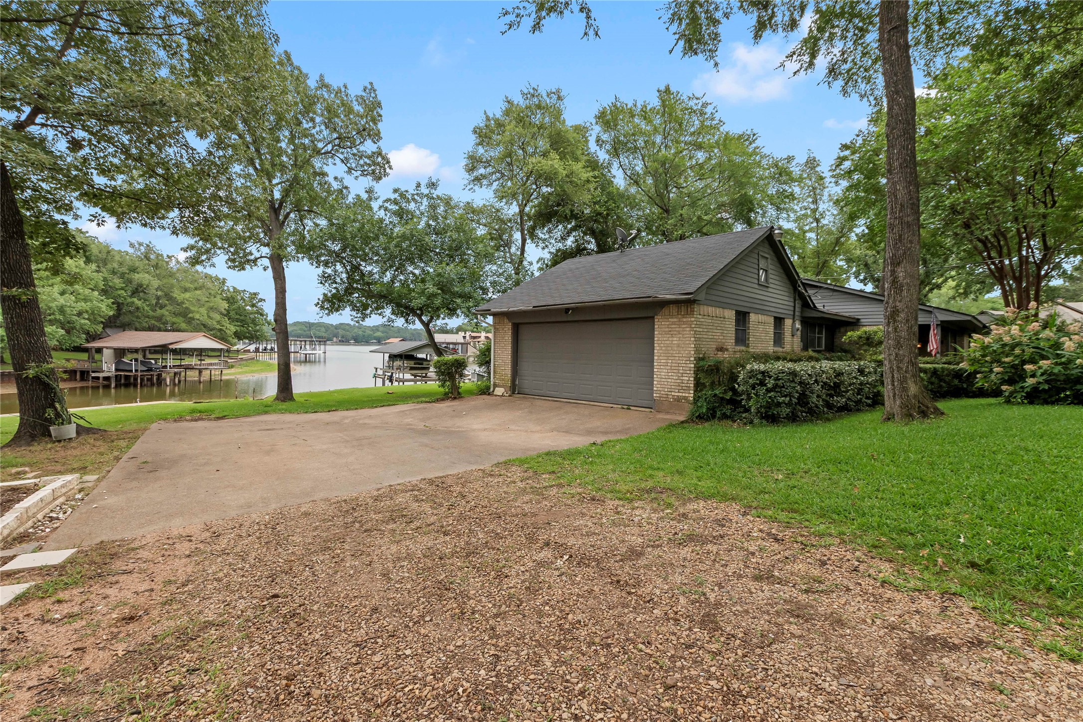 111 Deer Island Road Mabank TX 75156