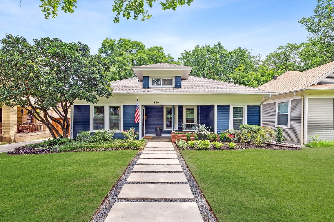 820 N Winnetka Avenue Dallas TX 75208